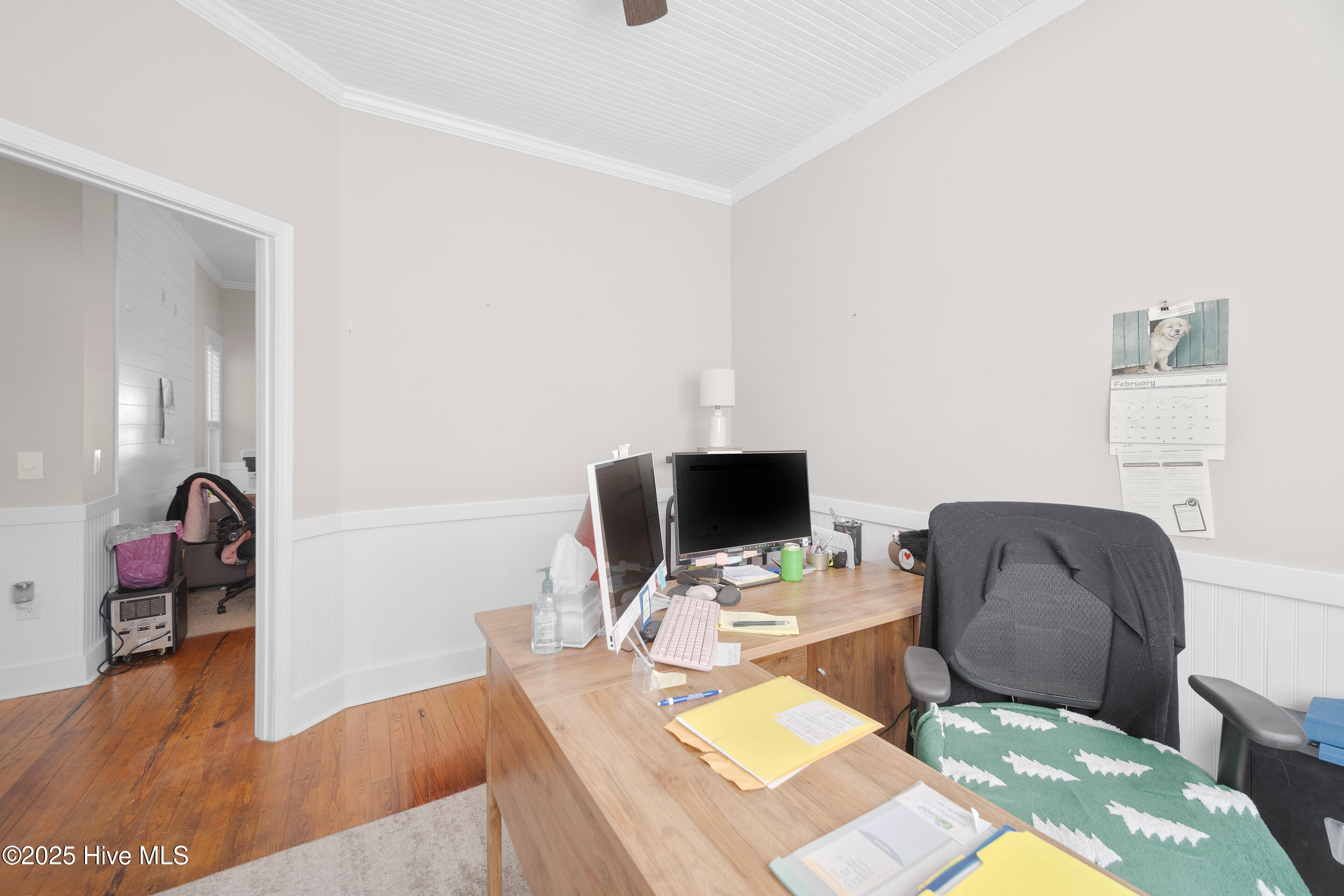 611 N Howe Street Property Photo 18