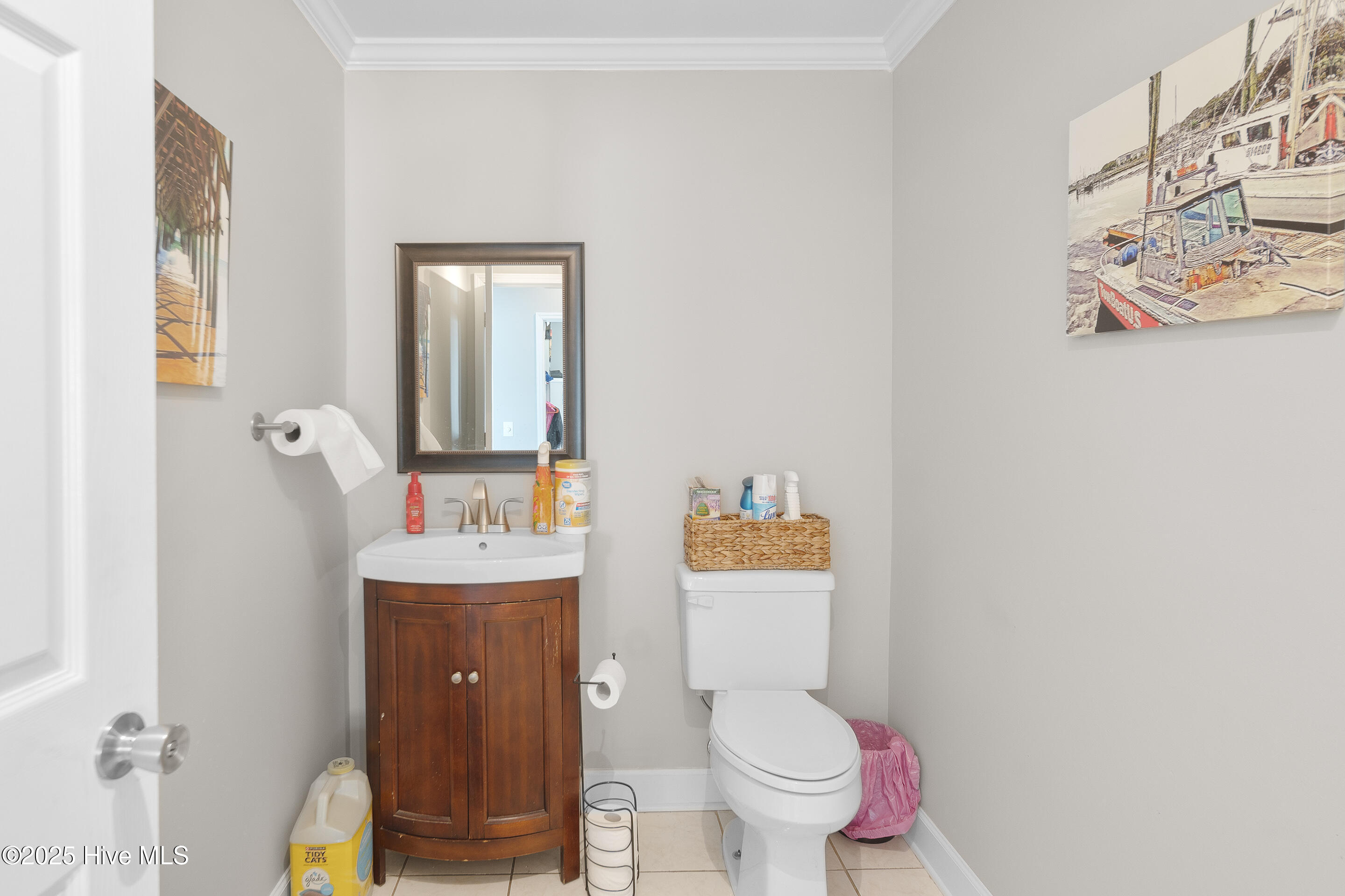 611 N Howe Street Property Photo 19