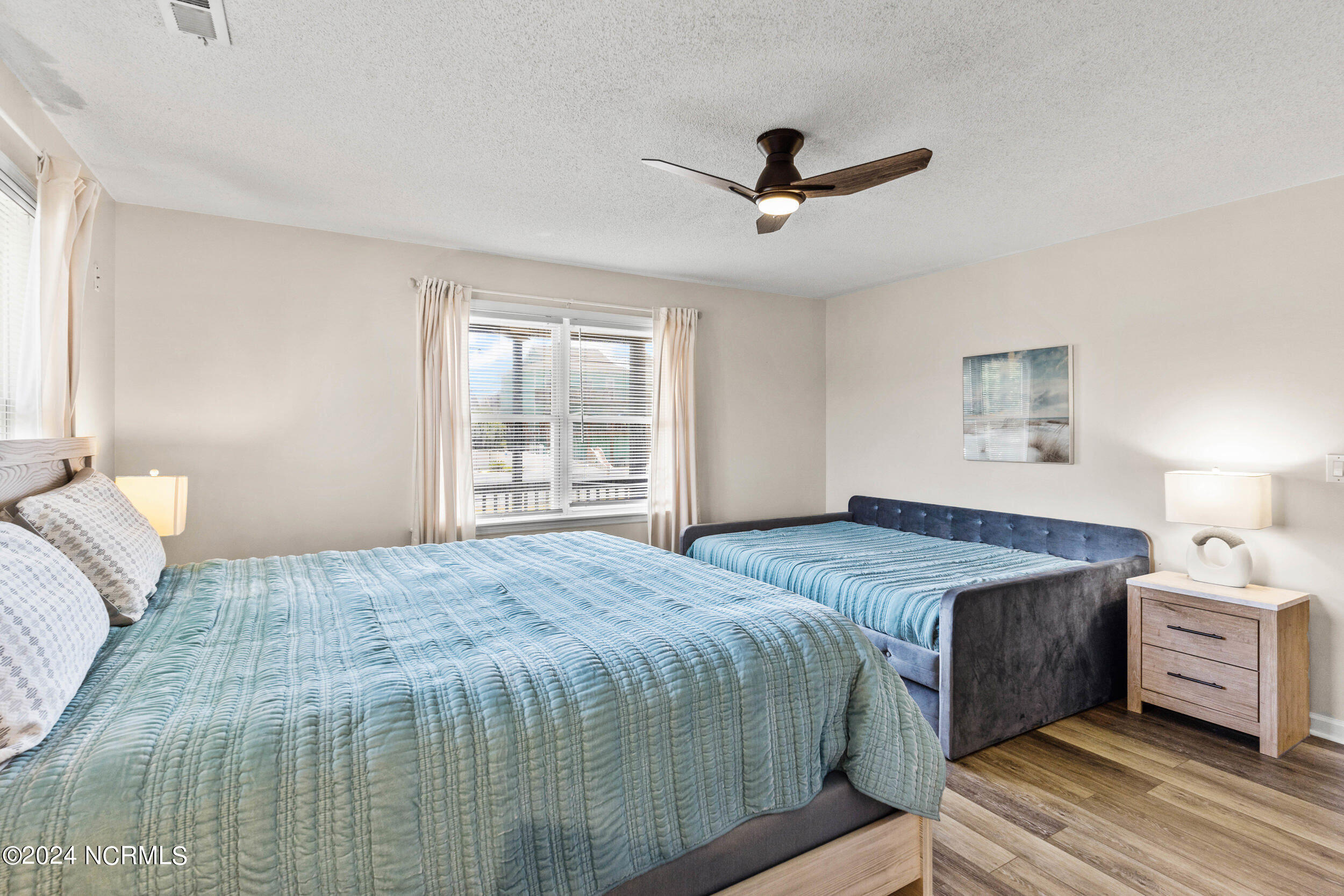 1135 S Topsail Drive Property Photo 22