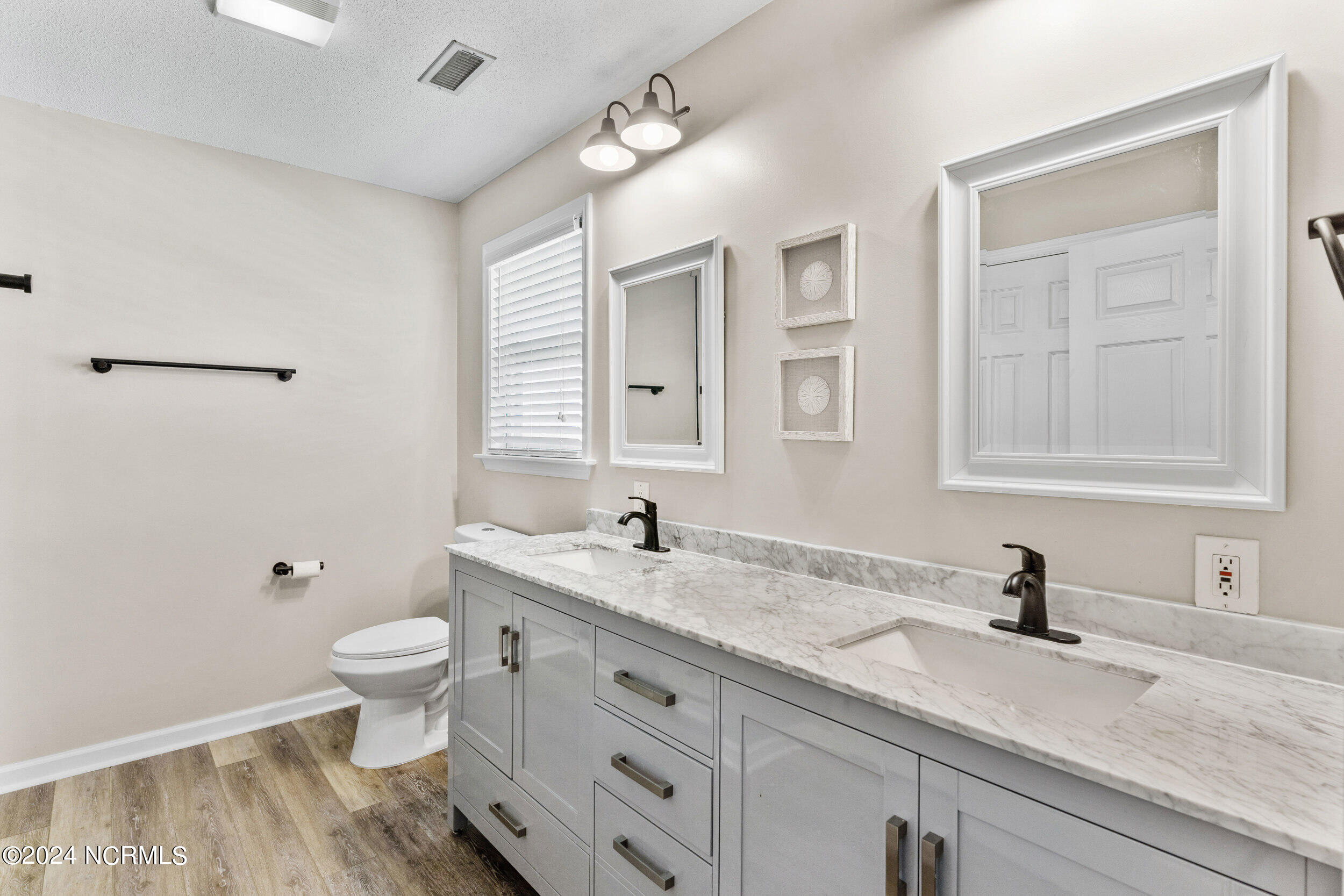 1135 S Topsail Drive Property Photo 32