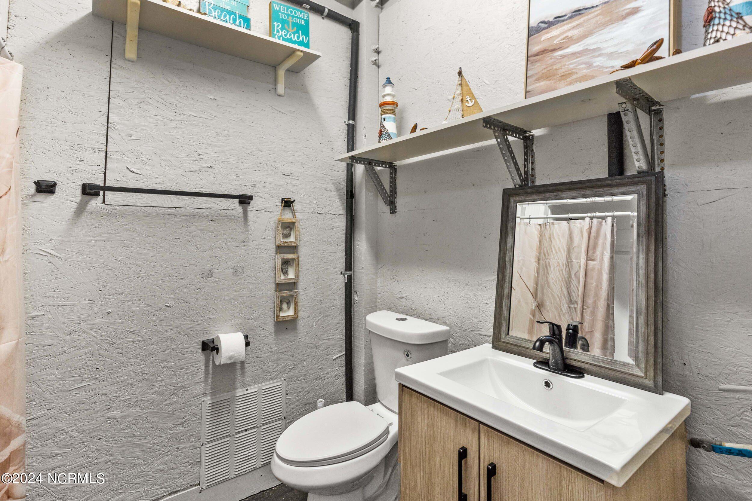 1135 S Topsail Drive Property Photo 36