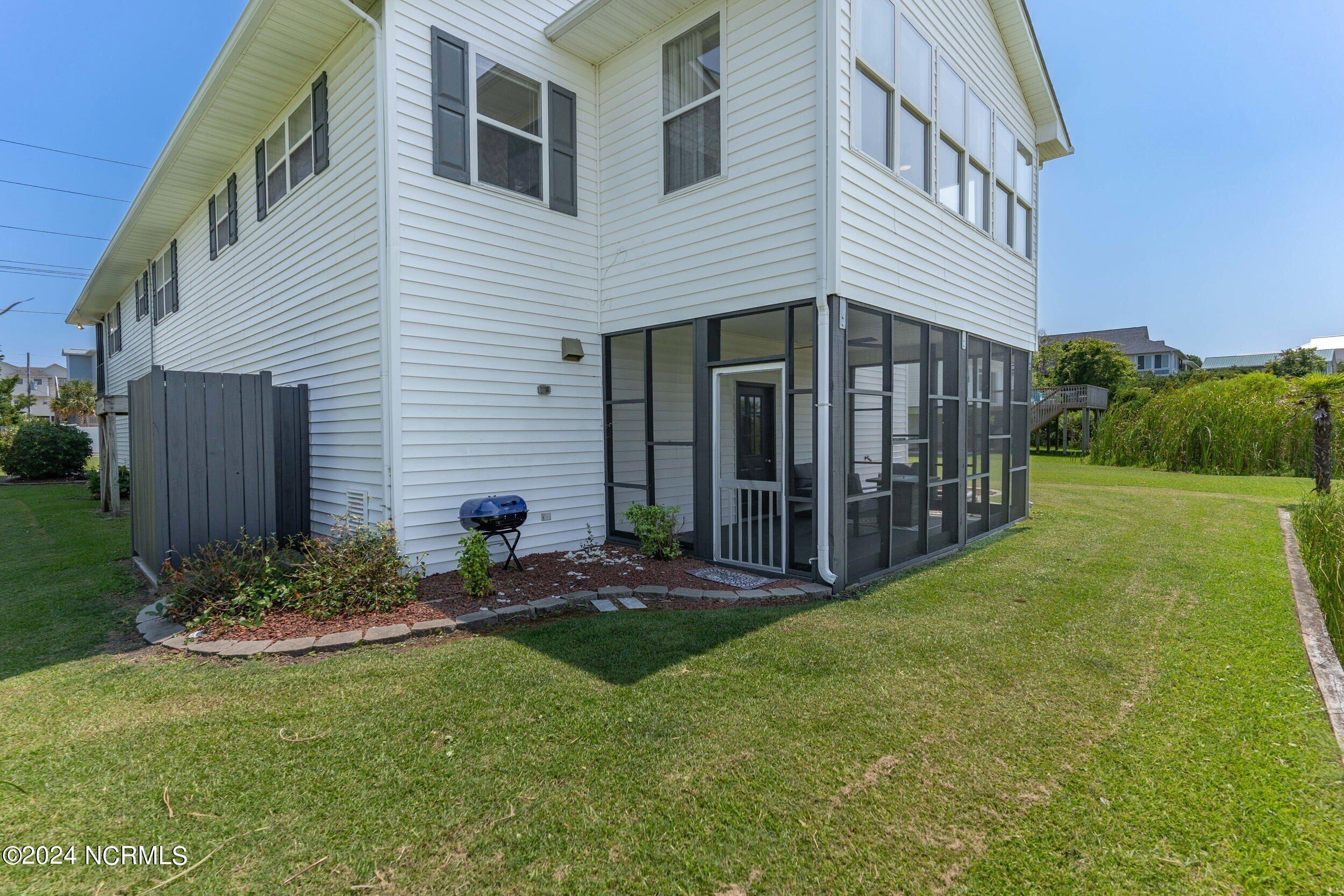 1135 S Topsail Drive Property Photo 44