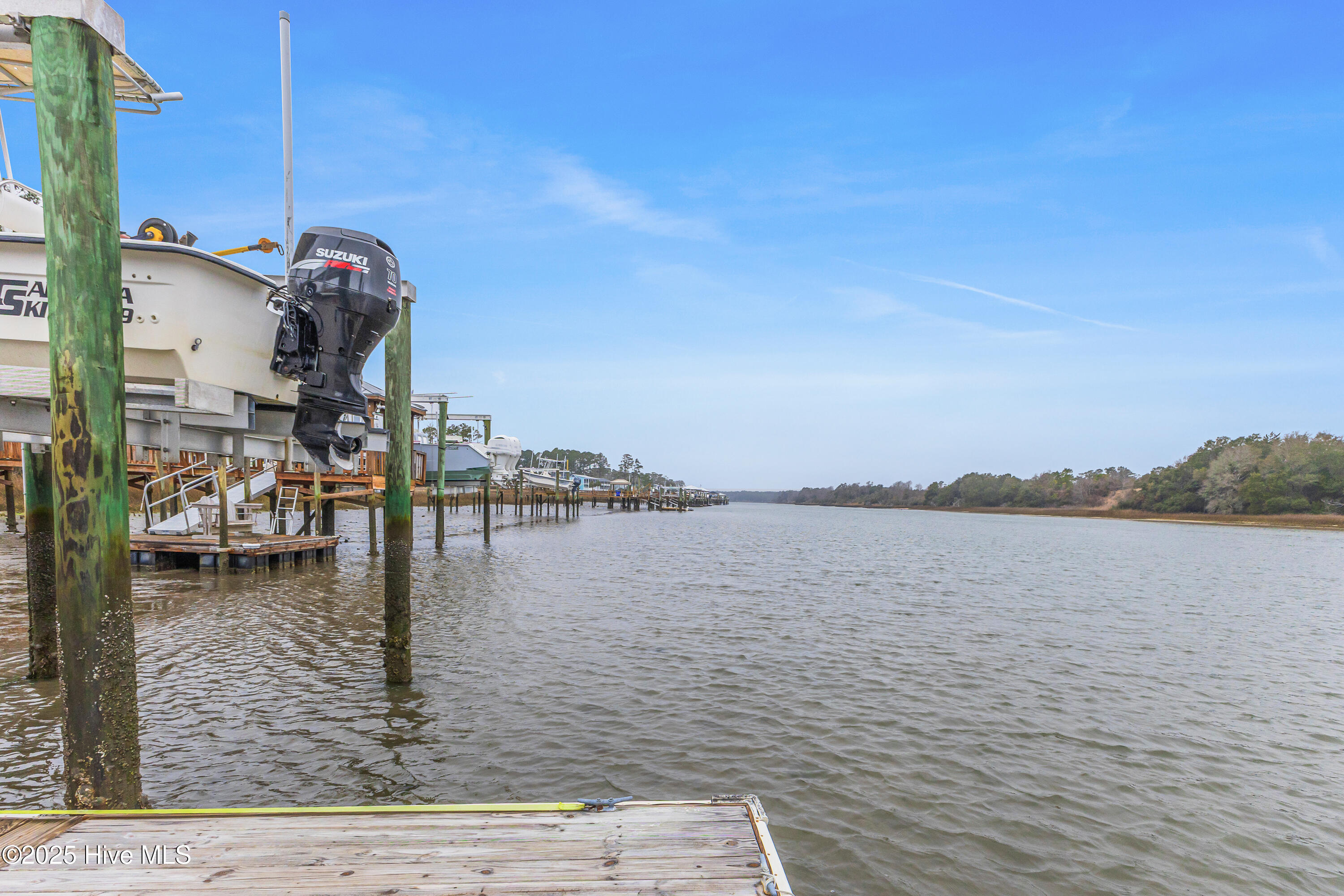 1402 W Yacht Drive Property Photo 3