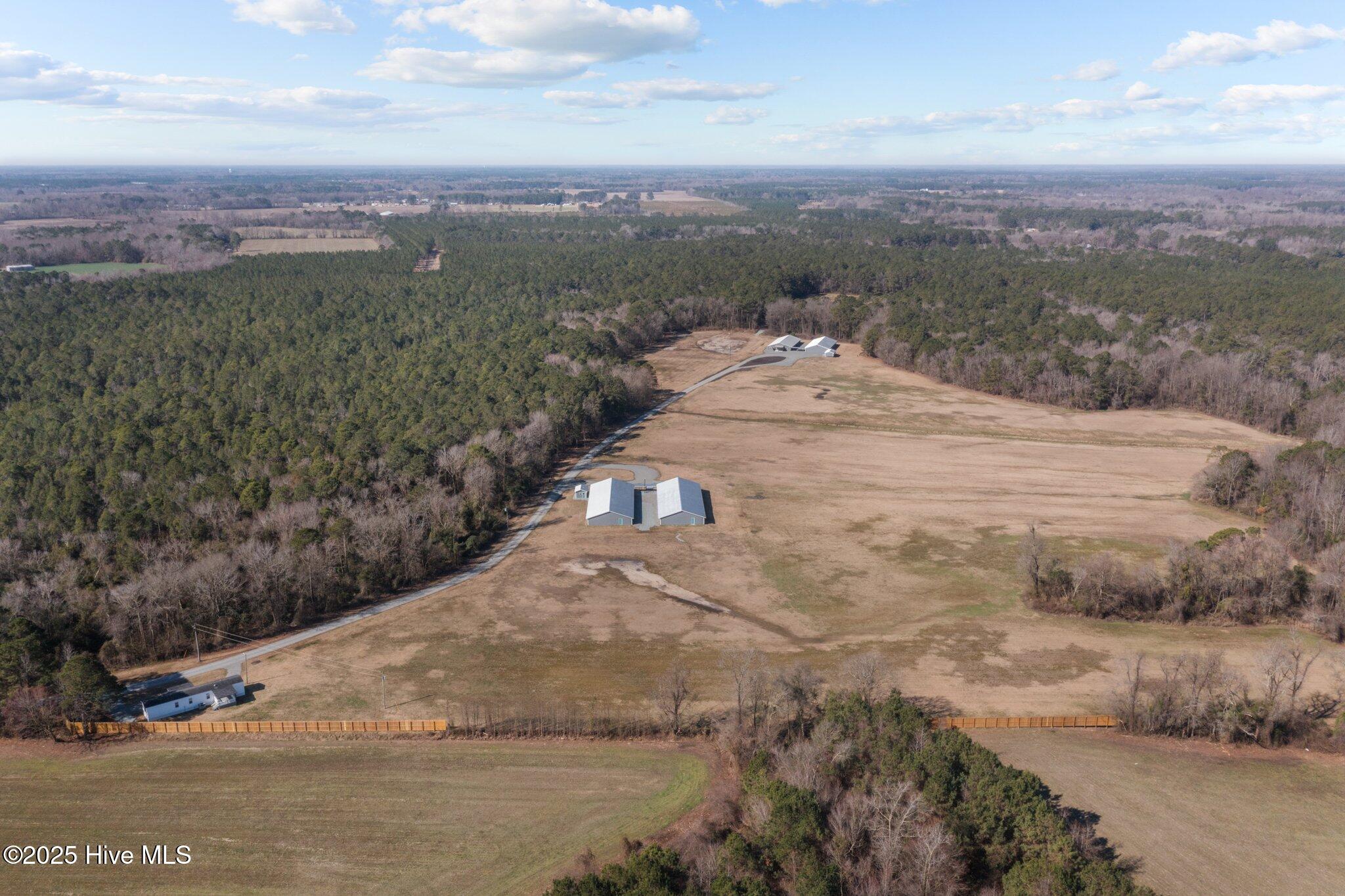 9572 Hwy 41 Property Photo