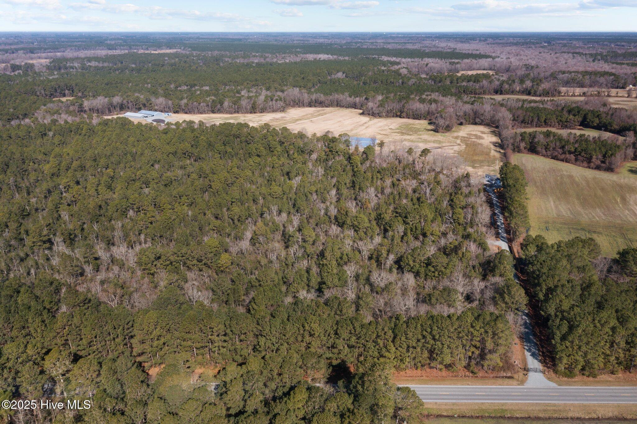 9572 Hwy 41 Property Photo 3