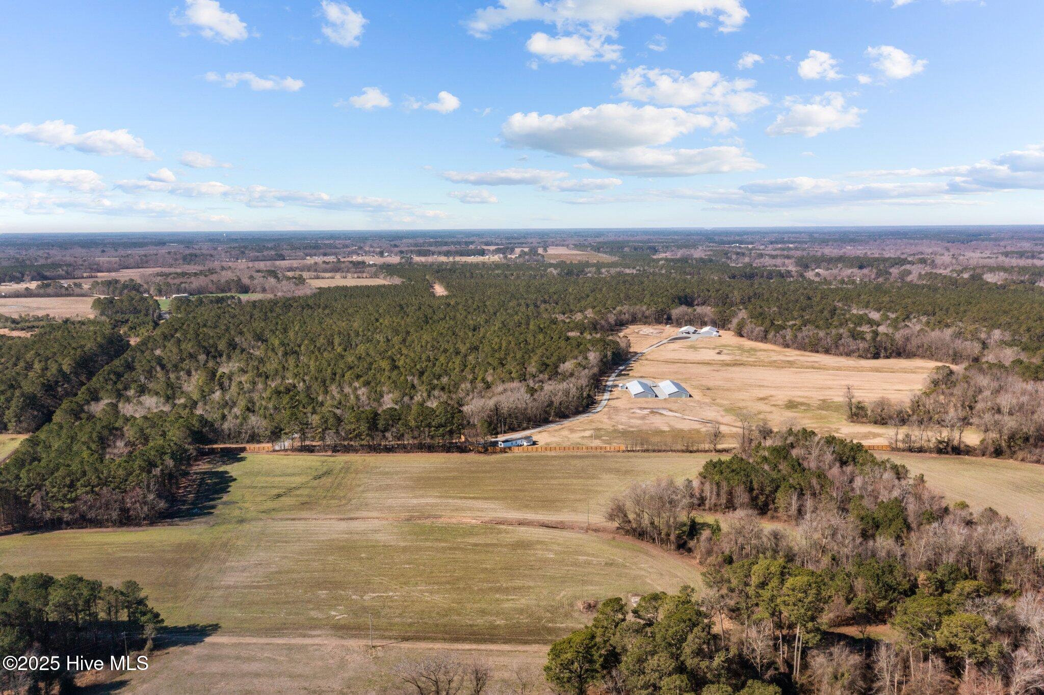 9572 Hwy 41 Property Photo 4