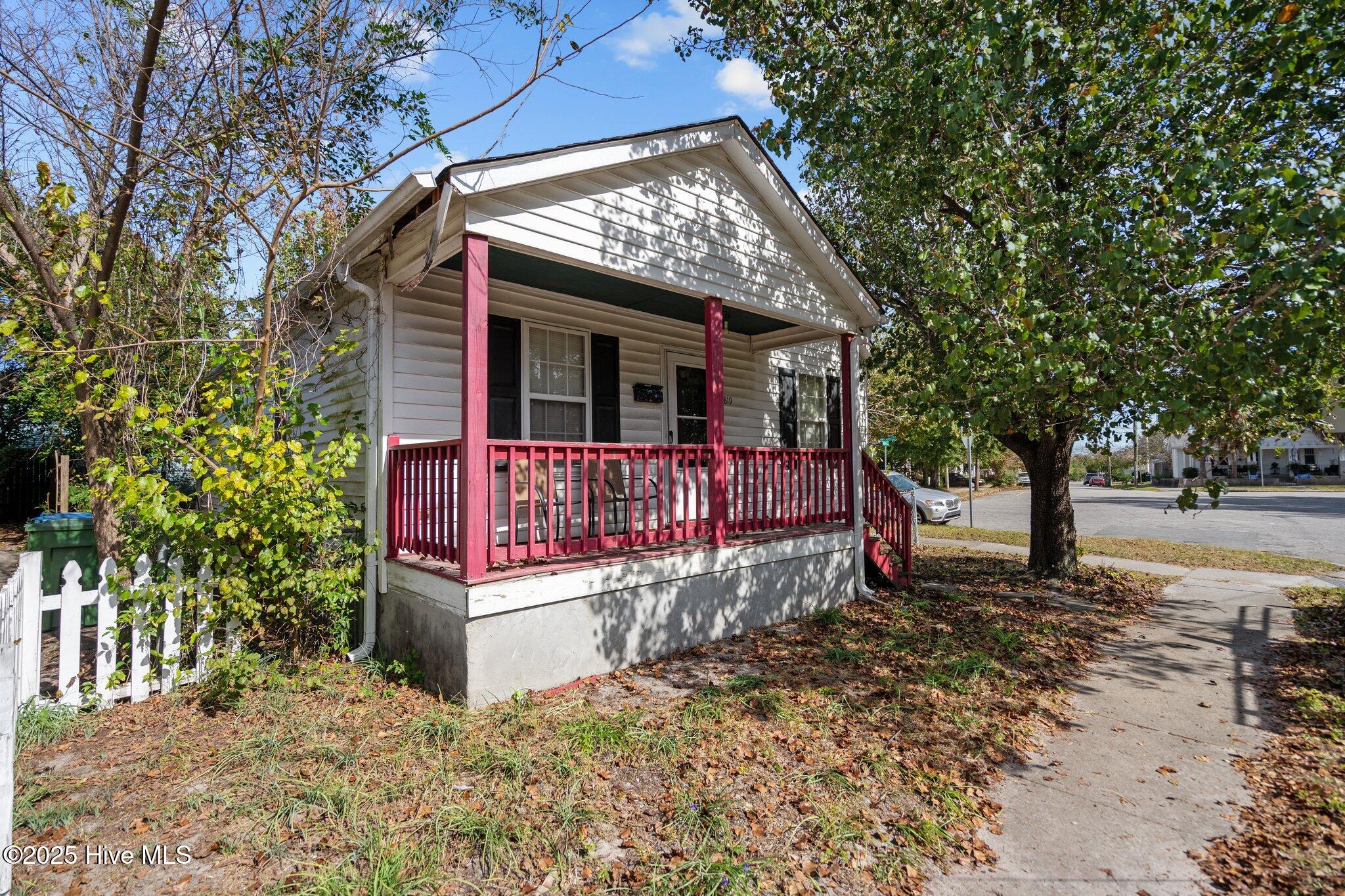 819 Grace Street Property Photo 1