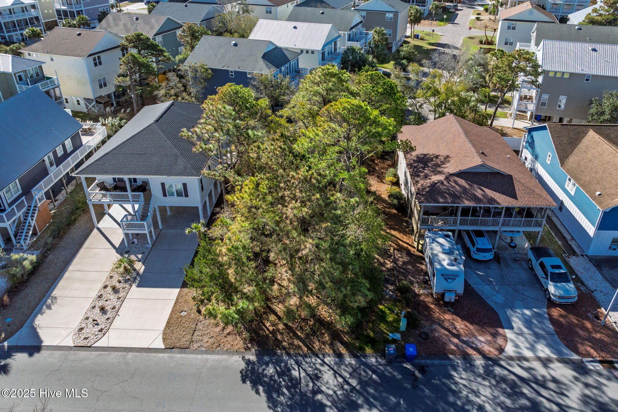 409 Carolina Sands Drive Property Photo 4