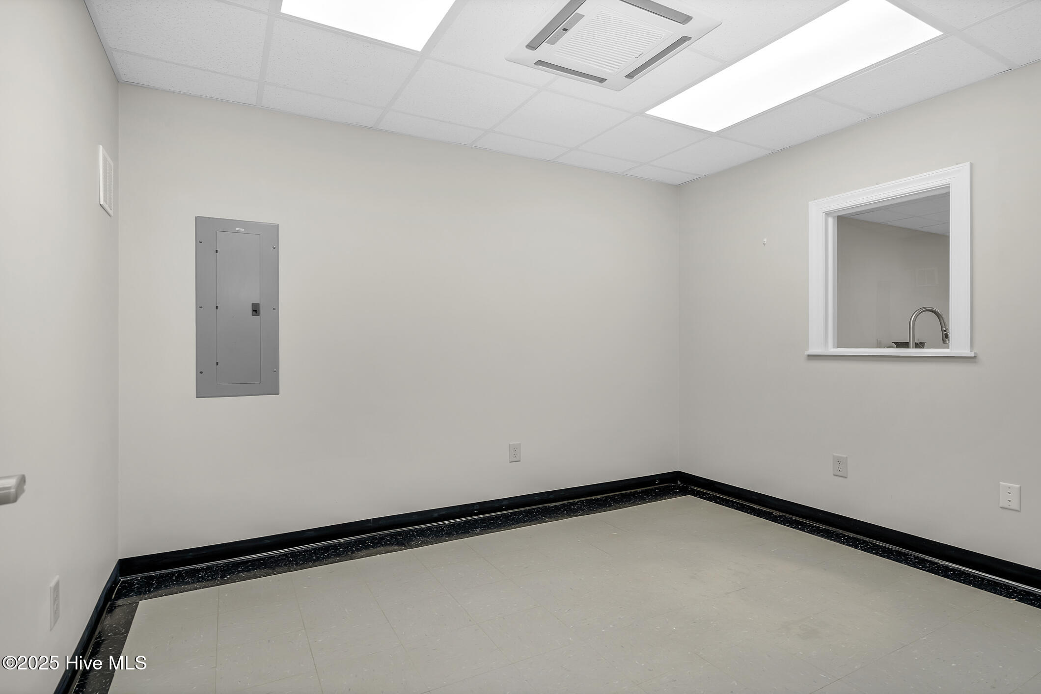 108 S Boddie Street Property Photo 10