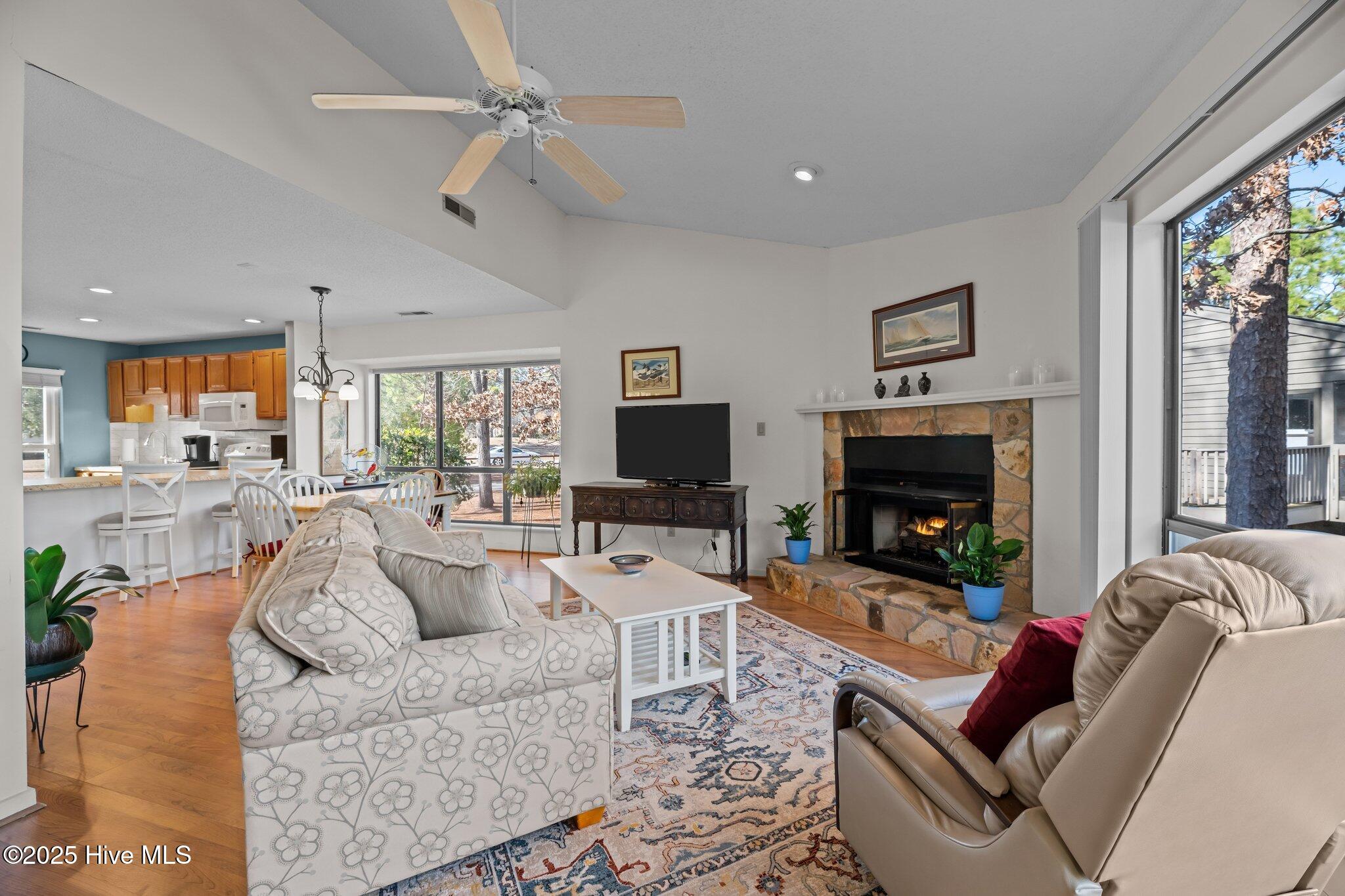 7402 Windward Drive Property Photo 8