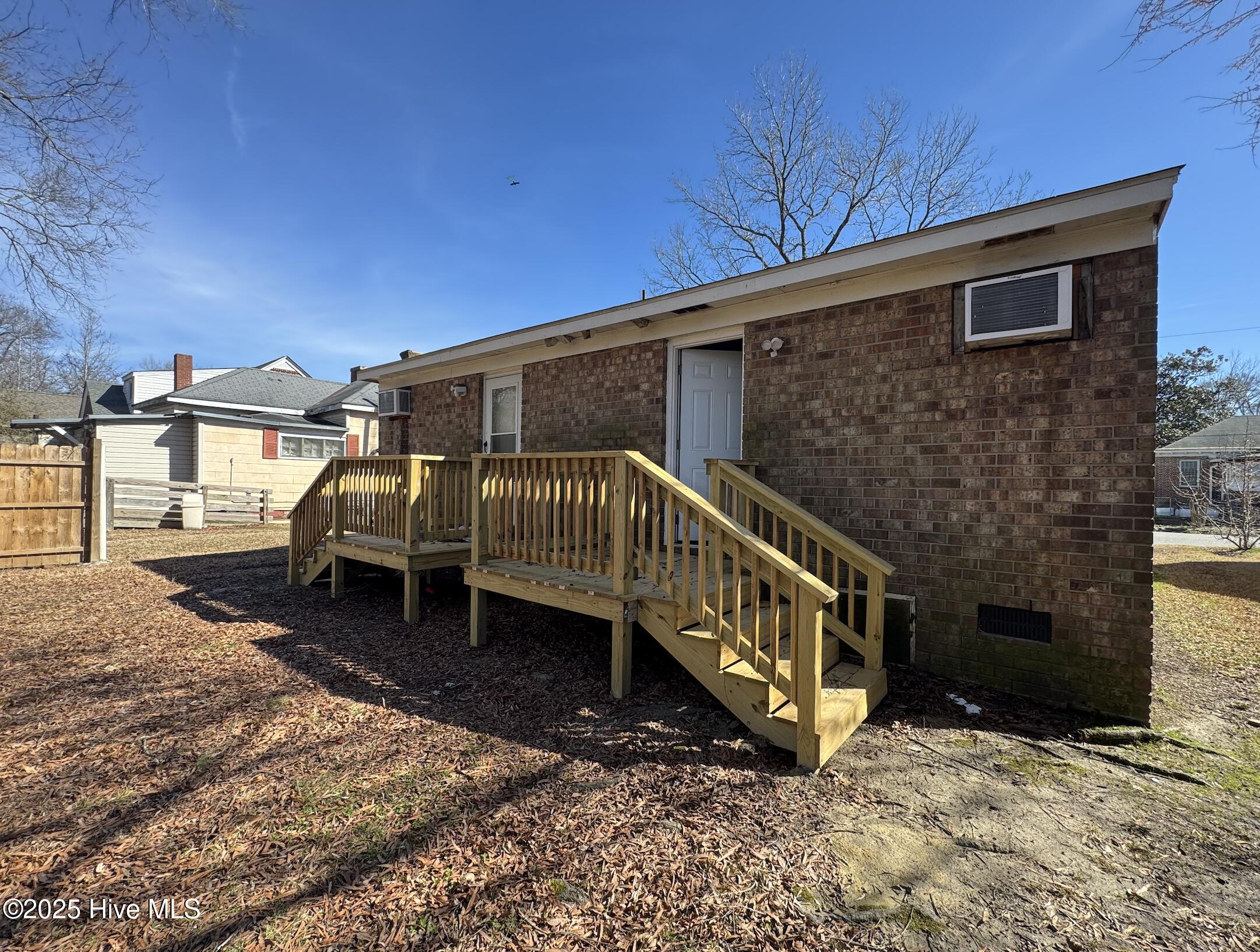 308 Myrtle Avenue Property Photo 2