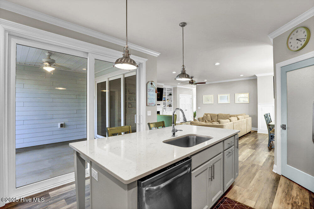 124 N Lamplighters Walk Property Photo 12