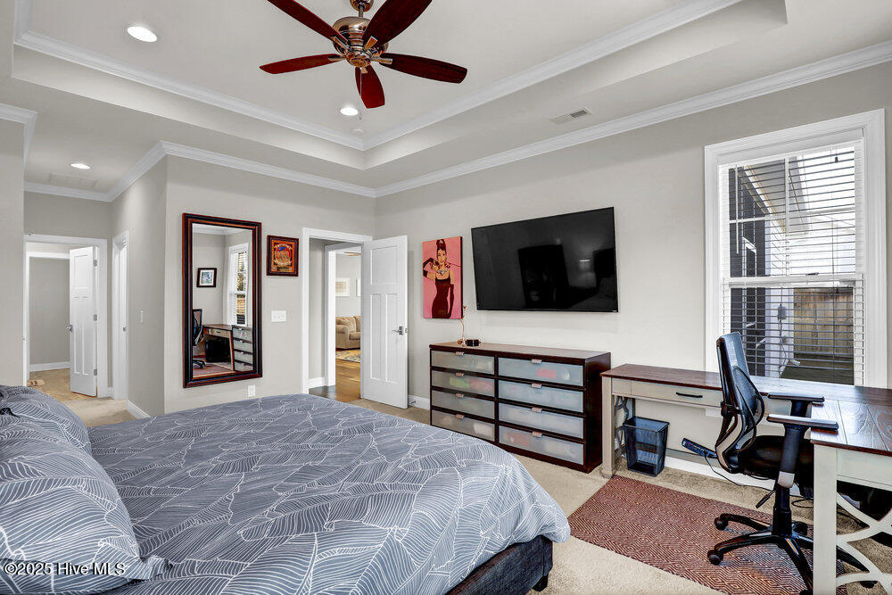 124 N Lamplighters Walk Property Photo 15