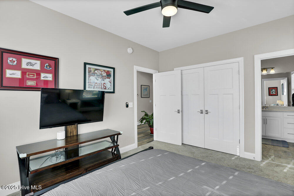 124 N Lamplighters Walk Property Photo 20