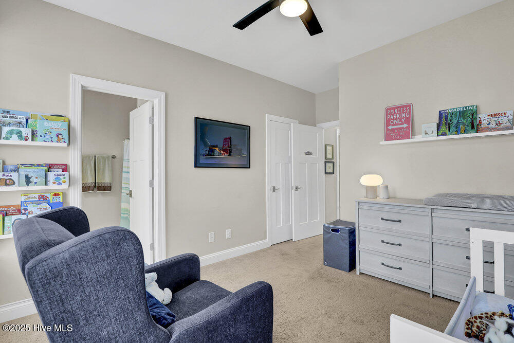 124 N Lamplighters Walk Property Photo 25