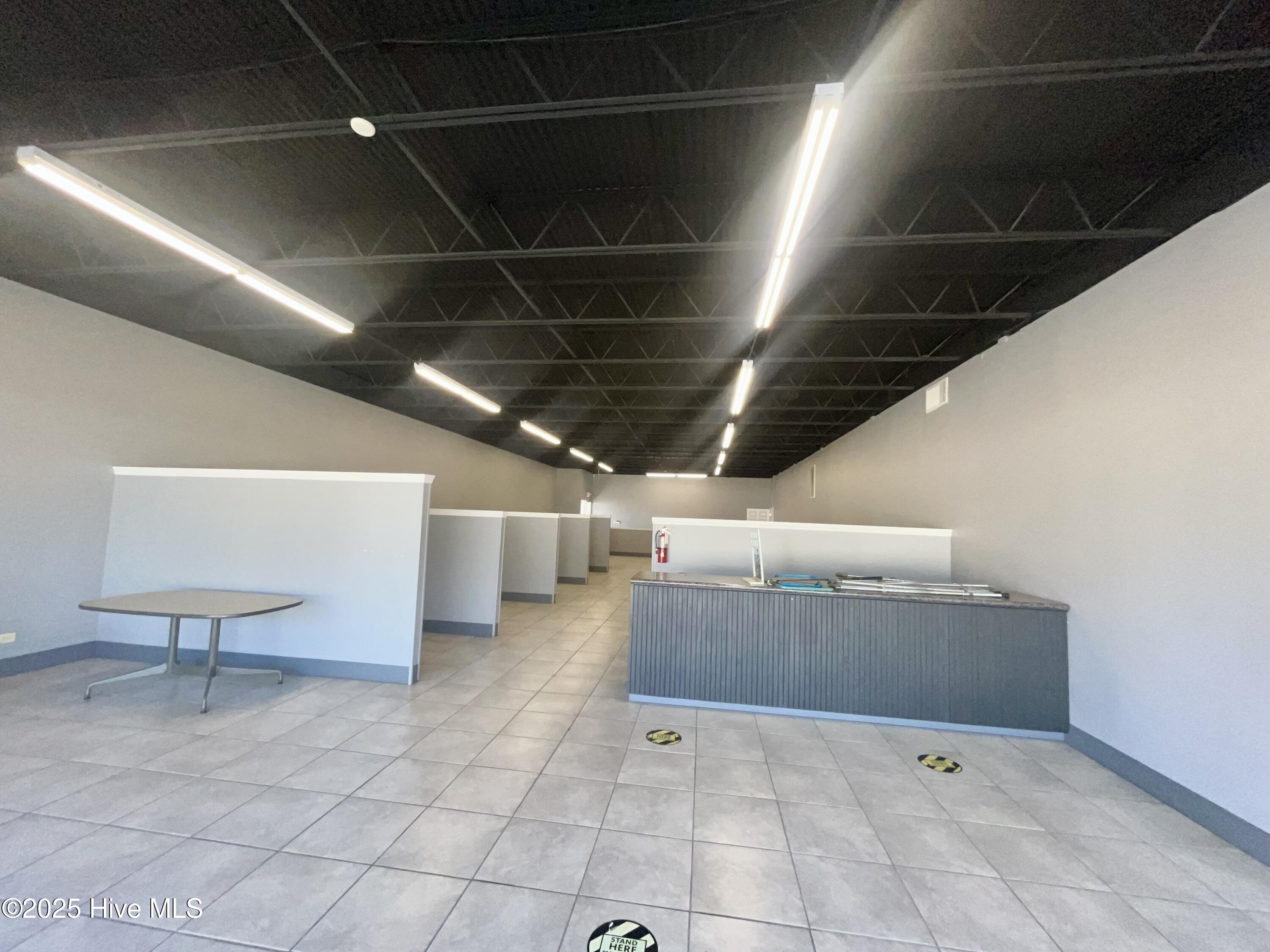 646 E Broad Avenue Property Photo 10