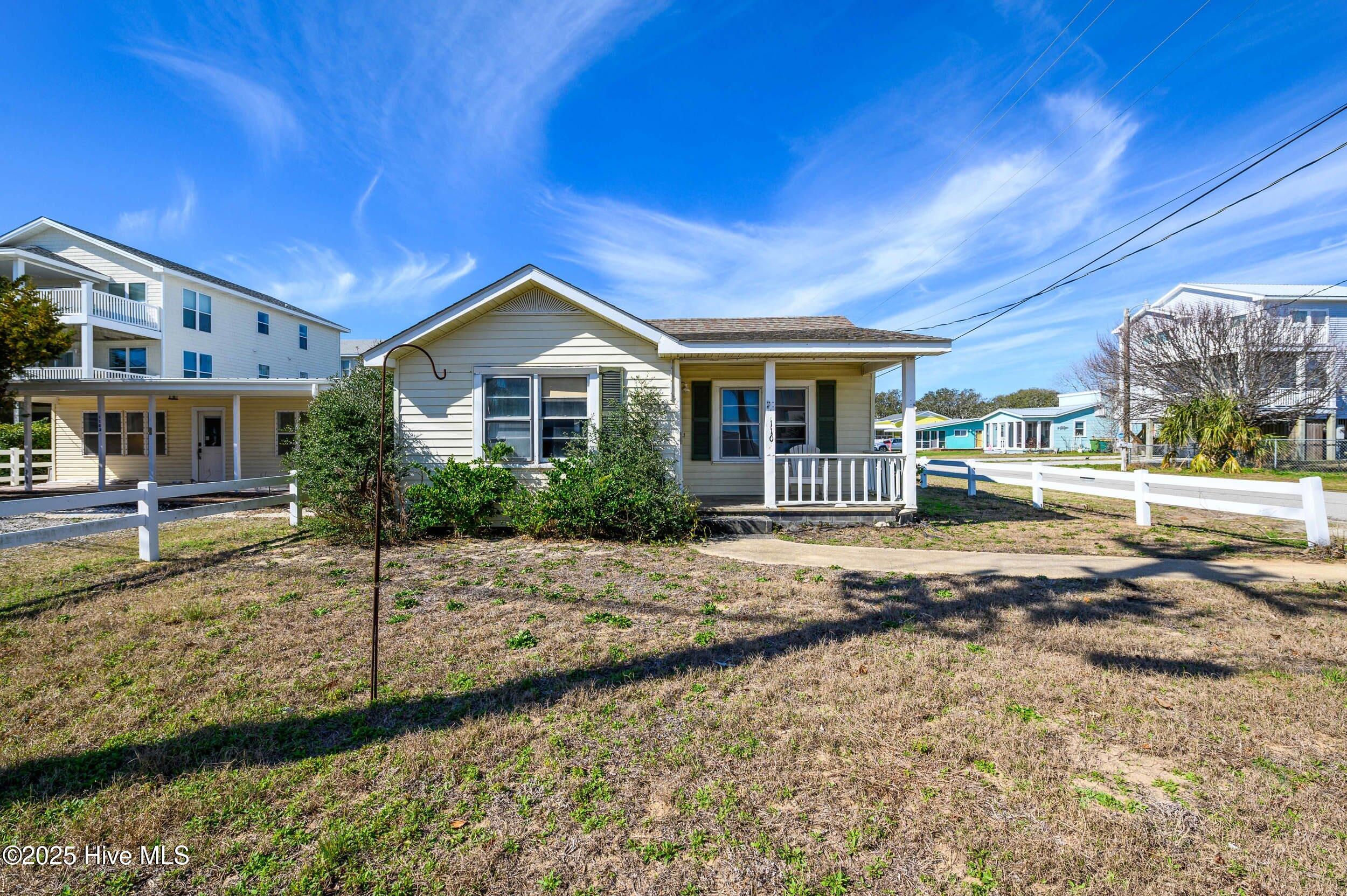 1107 Fort Fisher Boulevard Property Photo