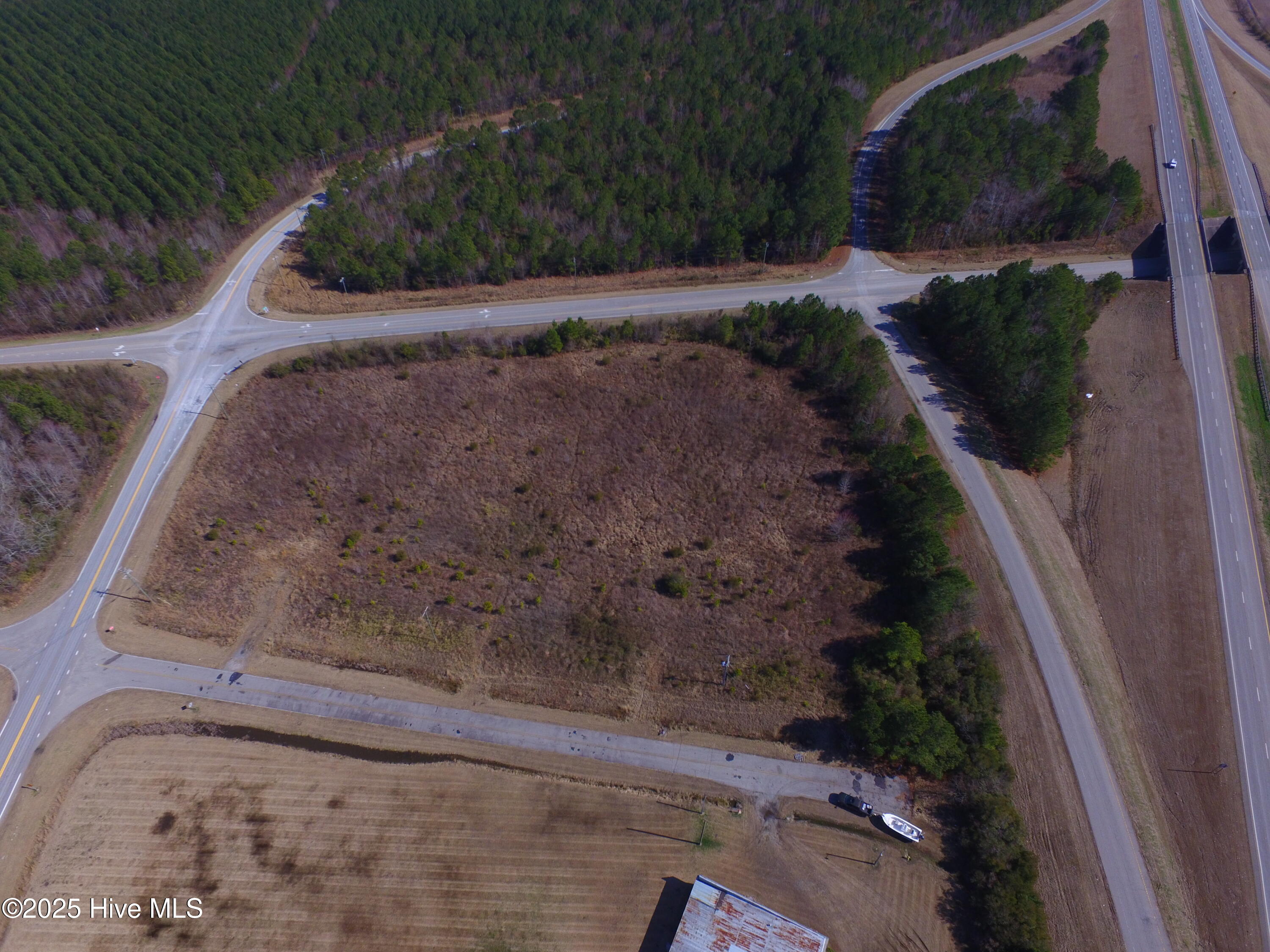 000 Scuppernog Road Property Photo 2