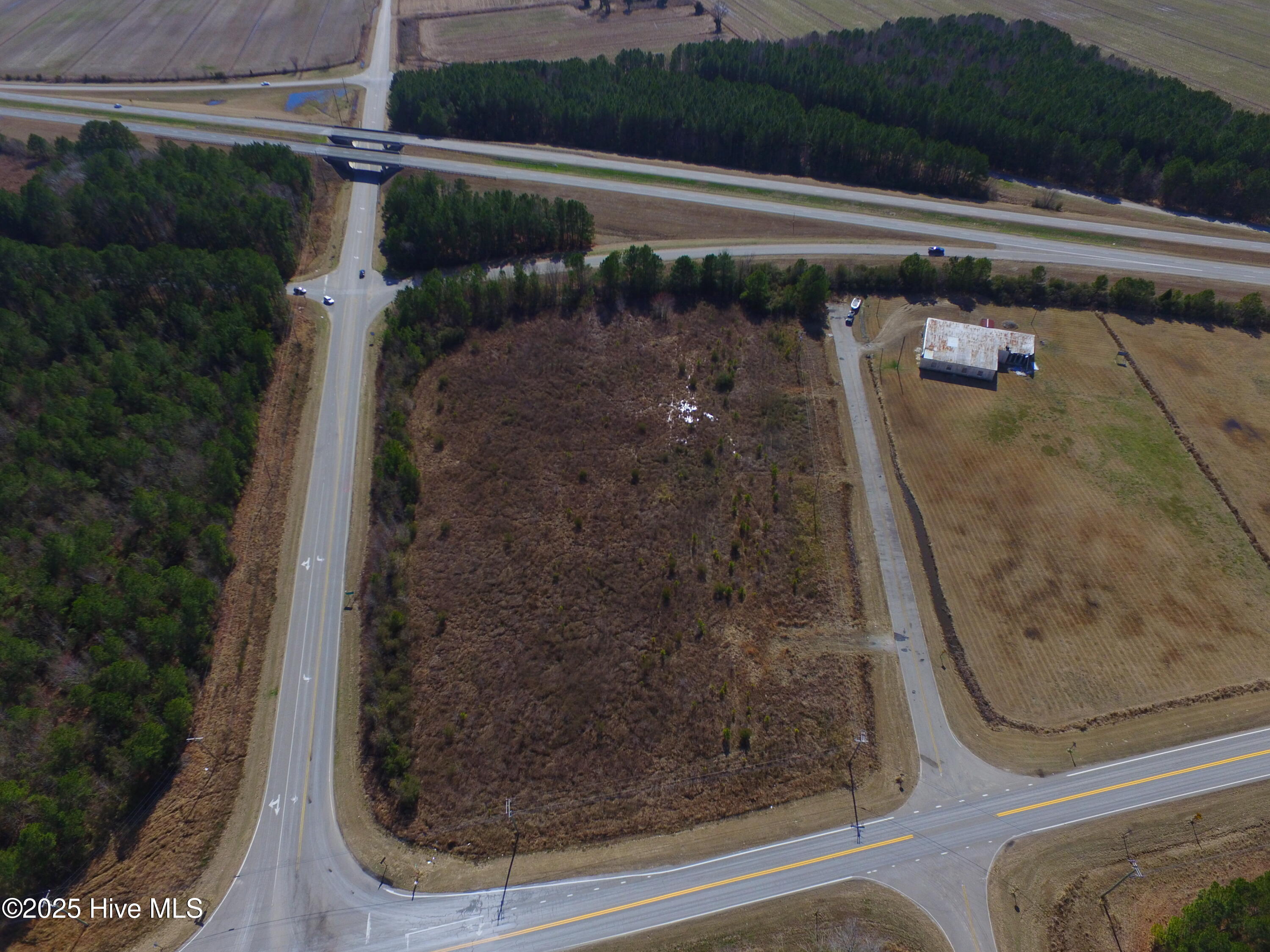 000 Scuppernog Road Property Photo 4