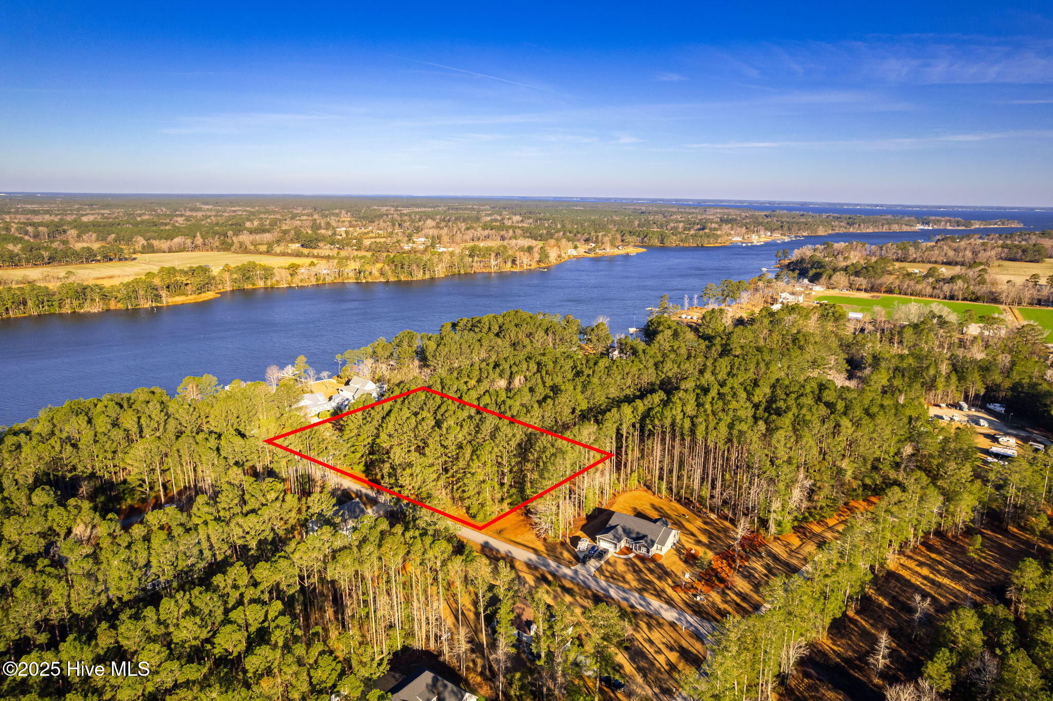 401 Vicksburg Court Property Photo
