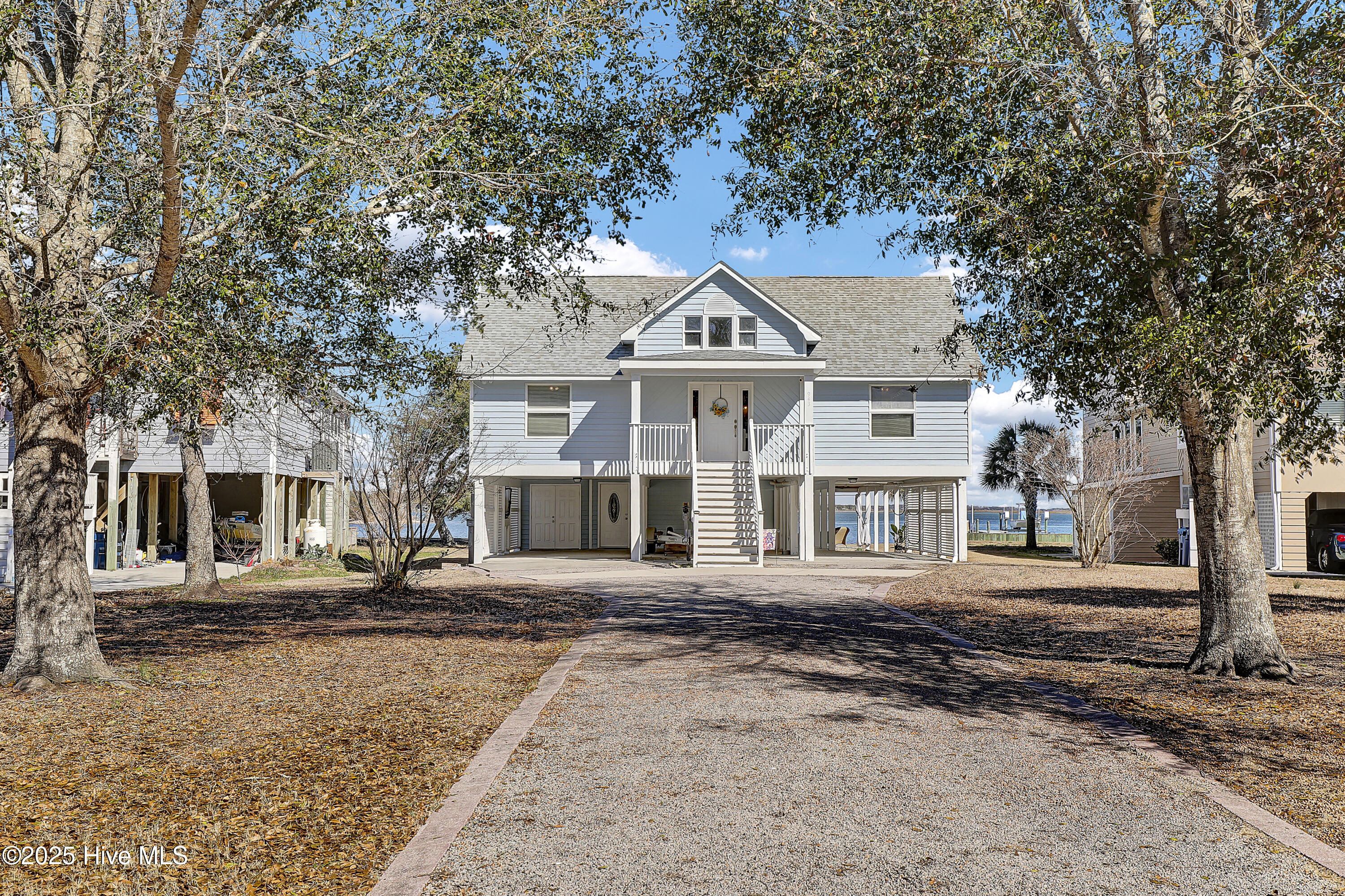 943 Chadwick Shores Drive Property Photo