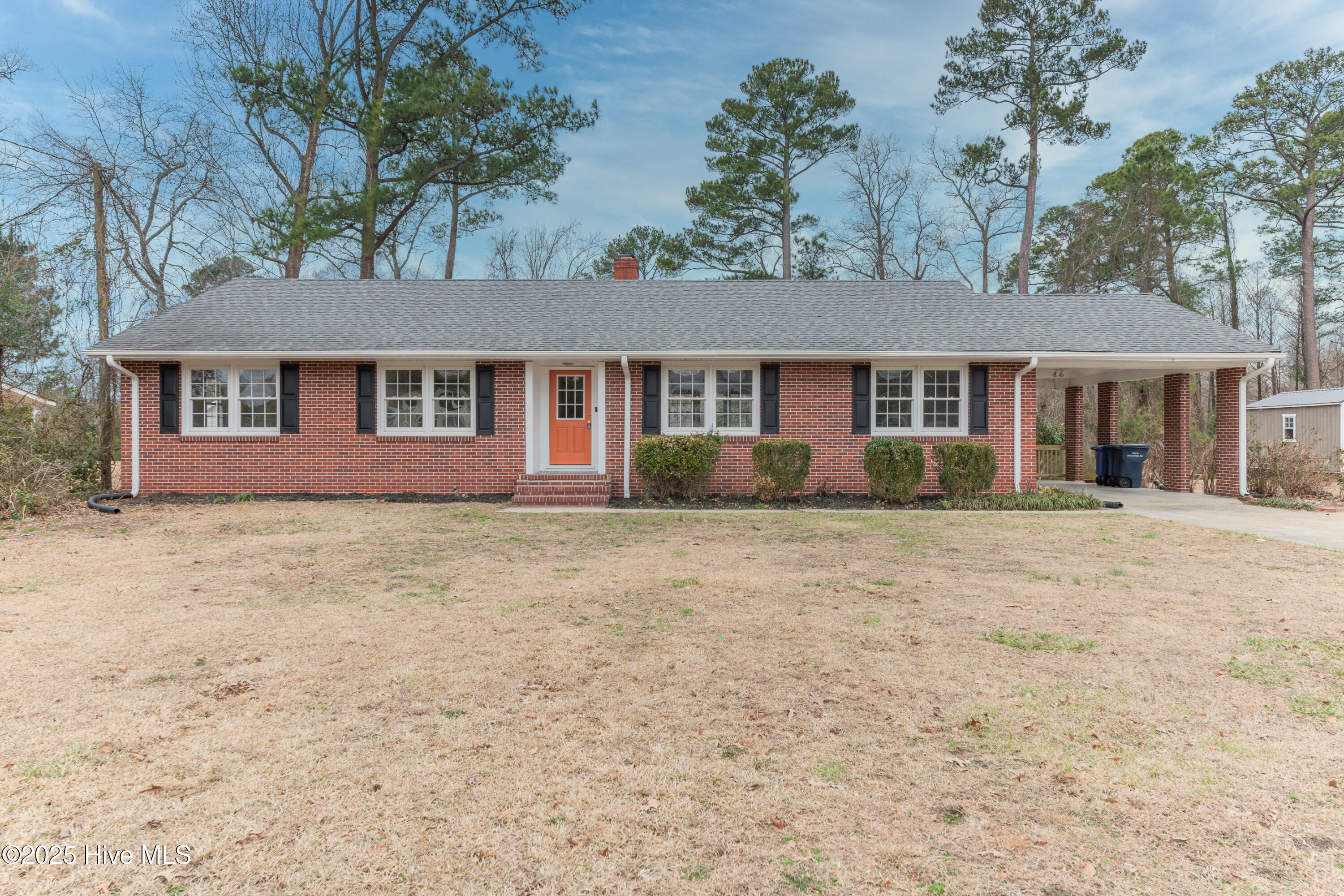 609 River Court Property Photo
