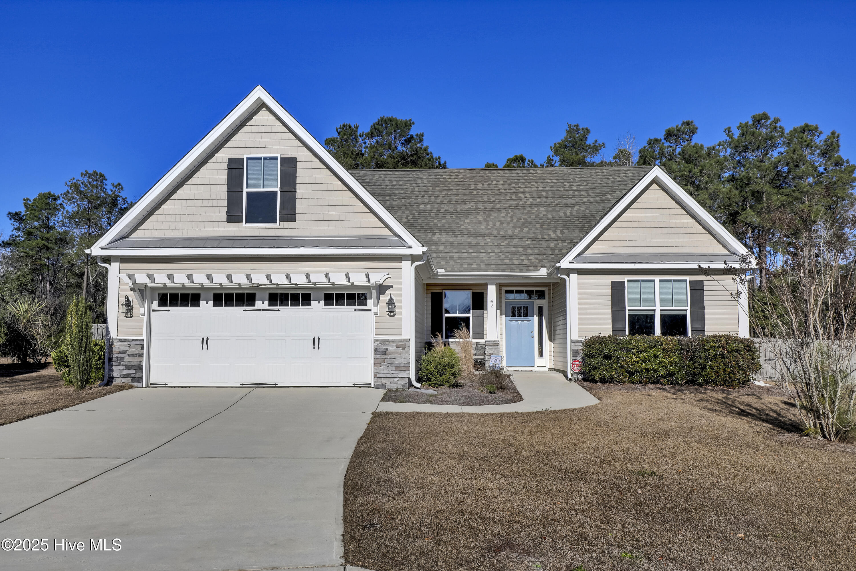 42 Pin Oak Court Property Photo