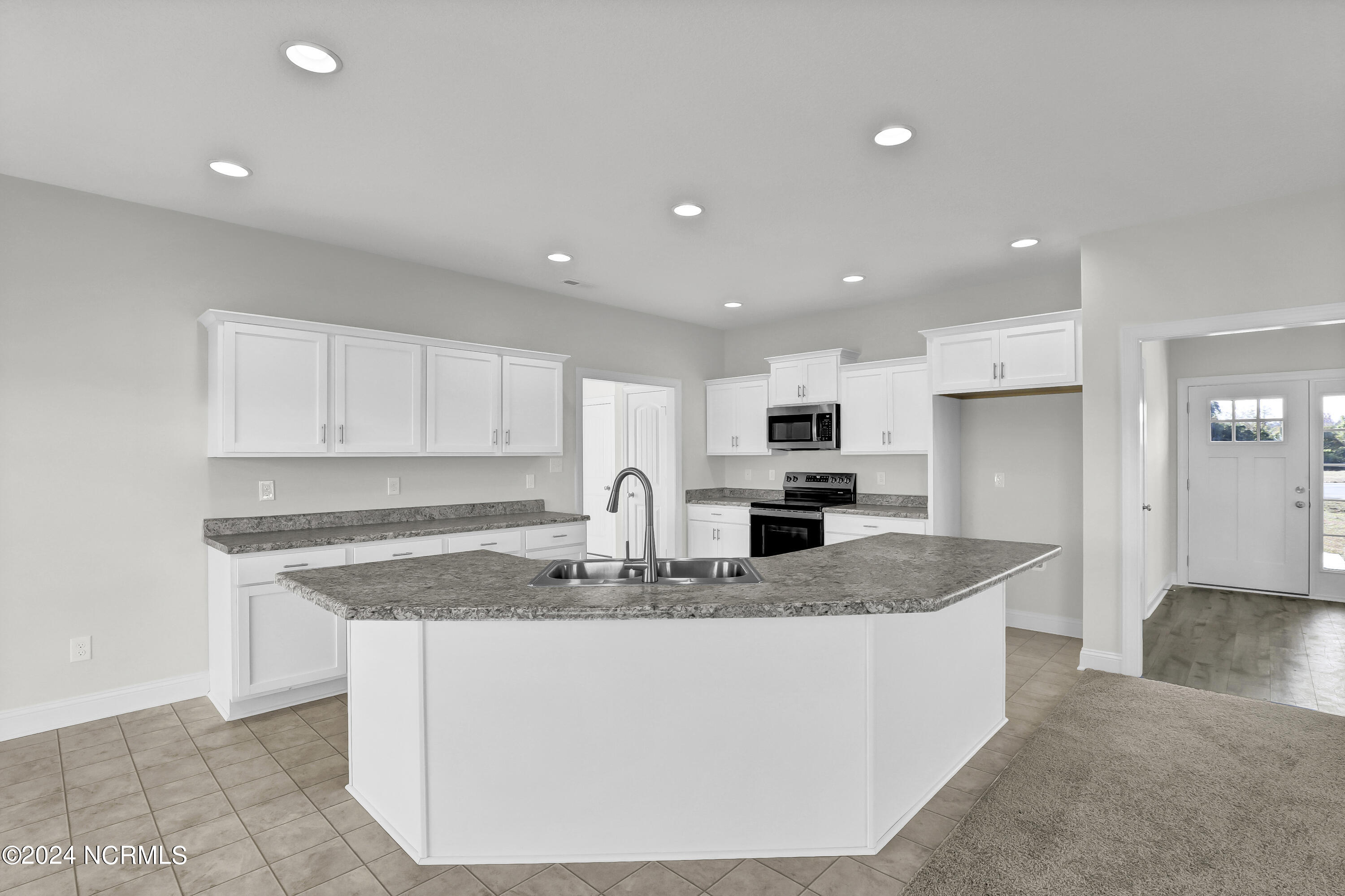 801 Calebs Creek Court Property Photo 8