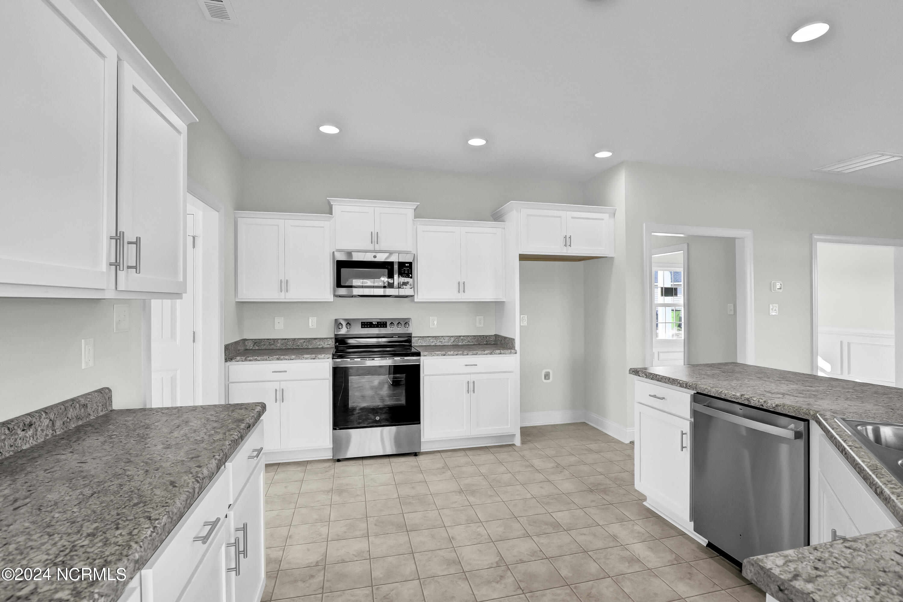 801 Calebs Creek Court Property Photo 9