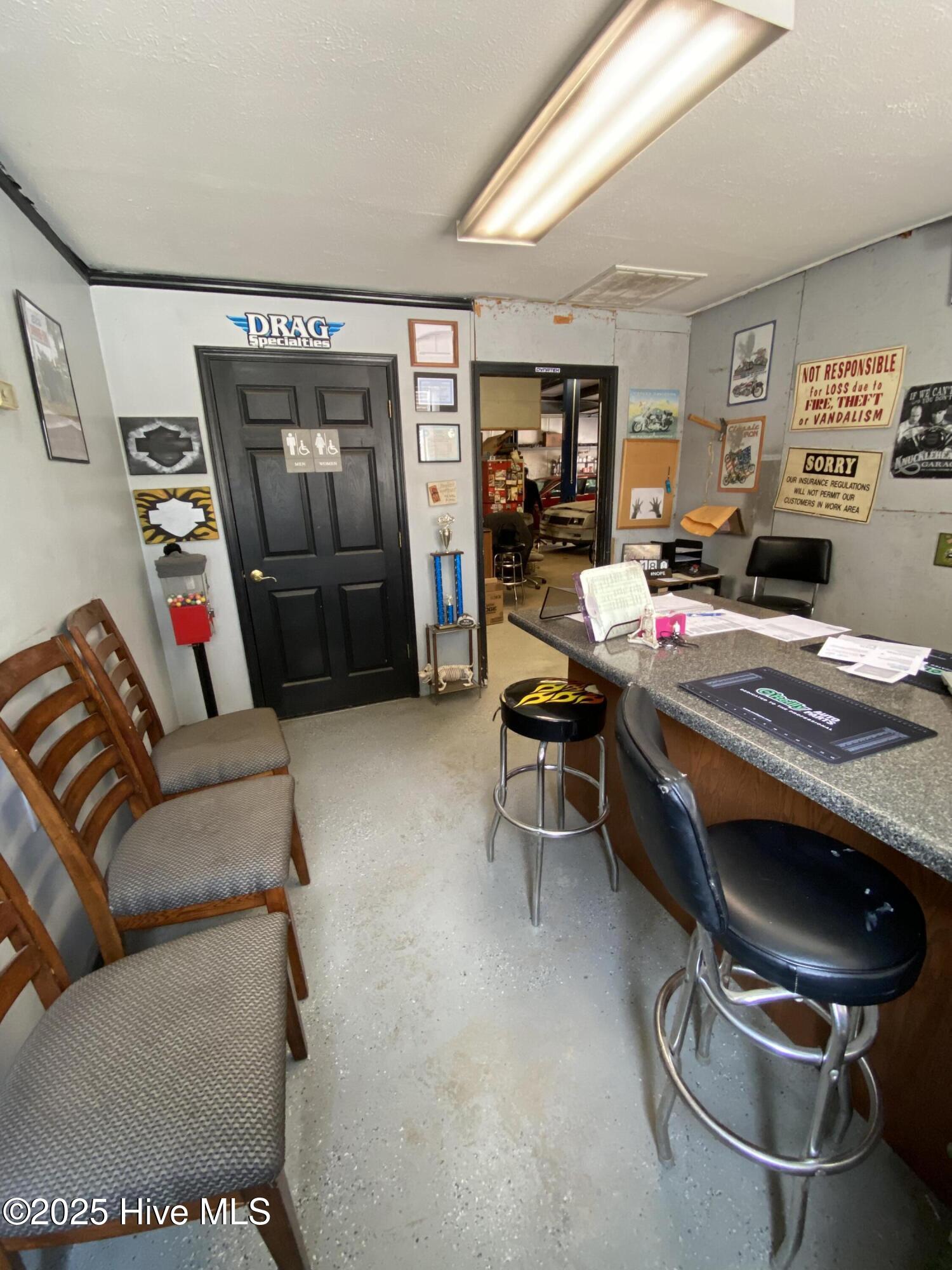 10000 Mccoll Road Property Photo 4