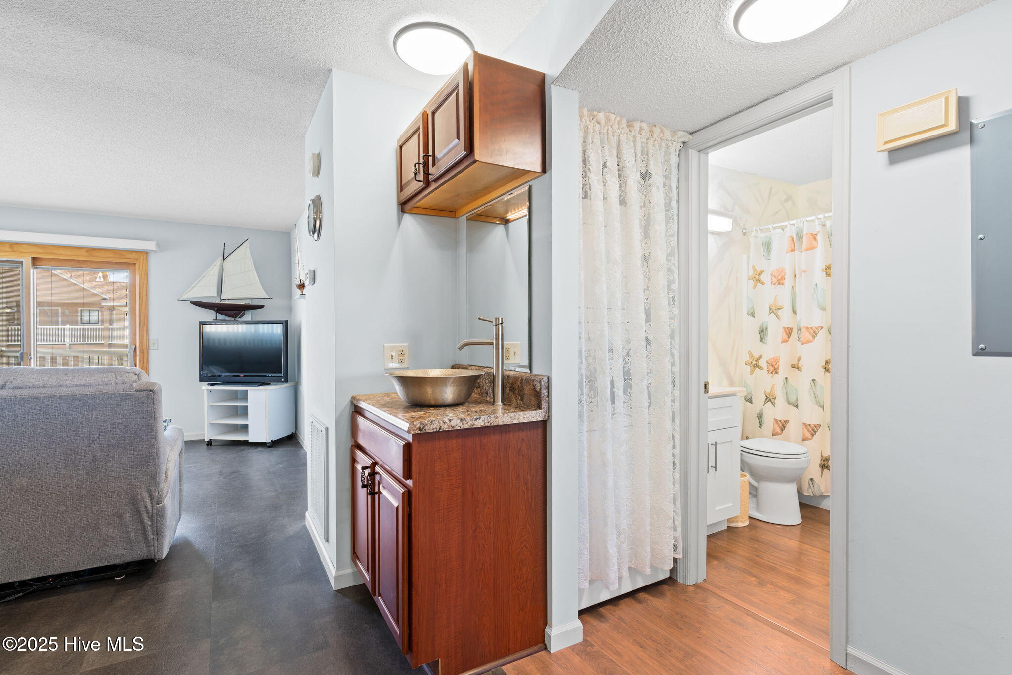 1101 S Lake Park Boulevard Unit C19 Property Photo 7