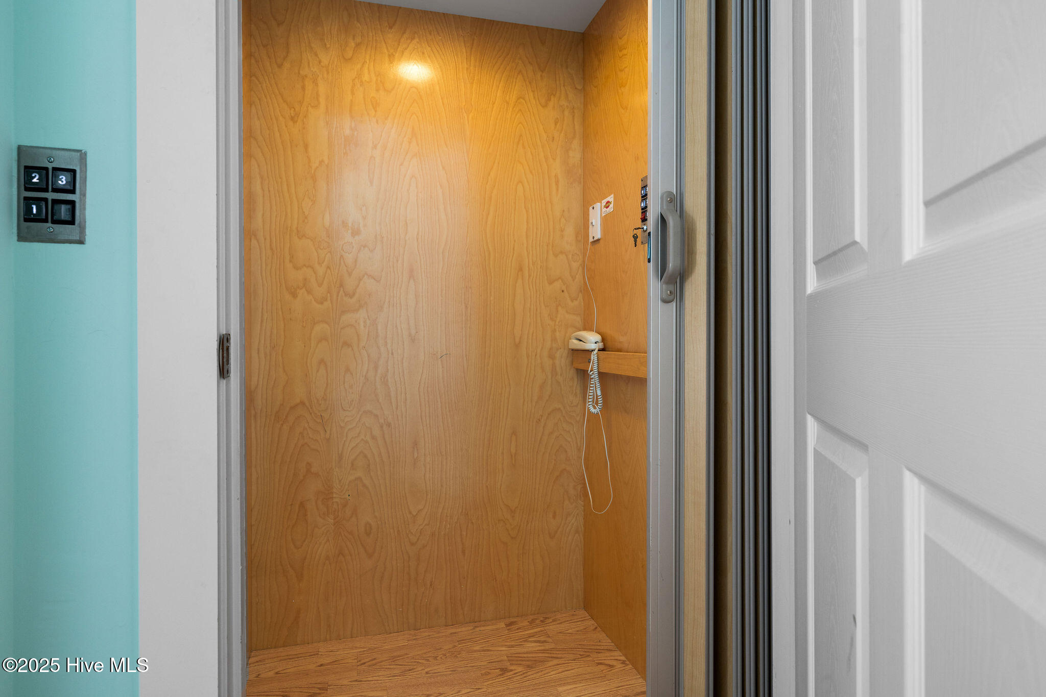 503 Ocean Boulevard 1 Property Photo 8