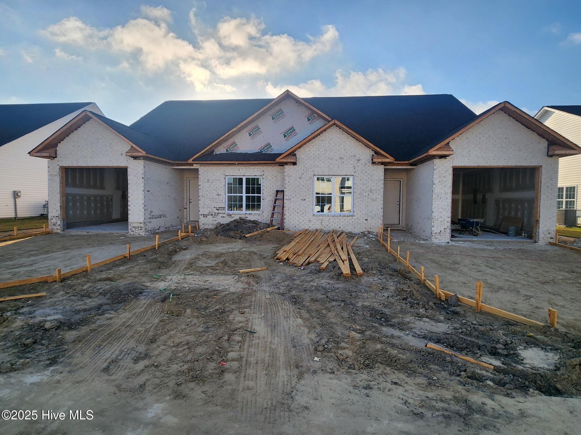 2109 Dartford Drive B Property Photo 1