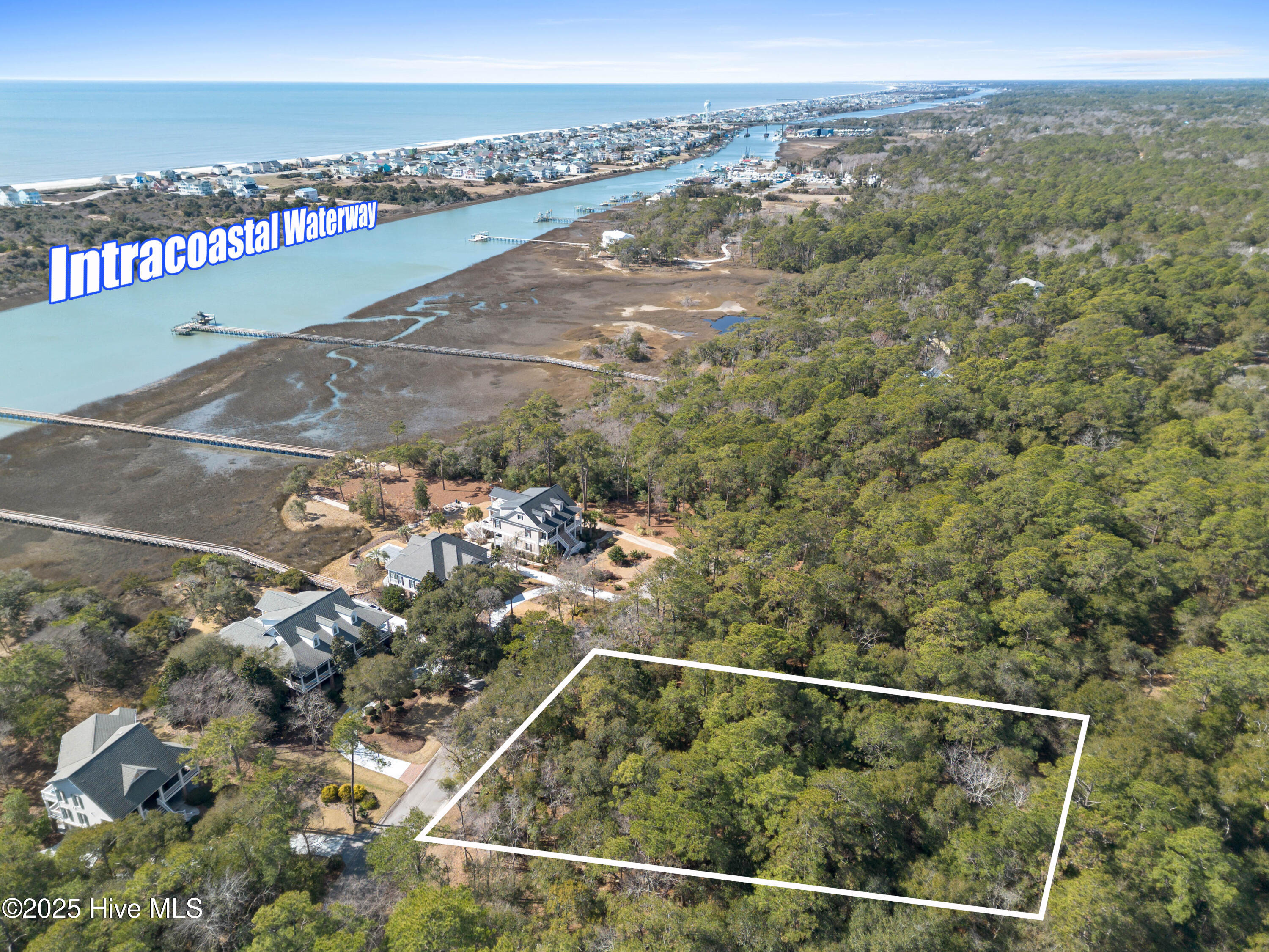 736 Beaufain Street Property Photo 8