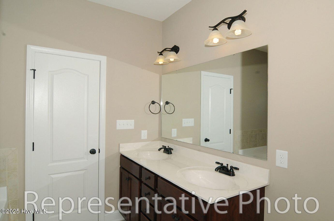 1091 Forest Bend Dr Property Photo 11