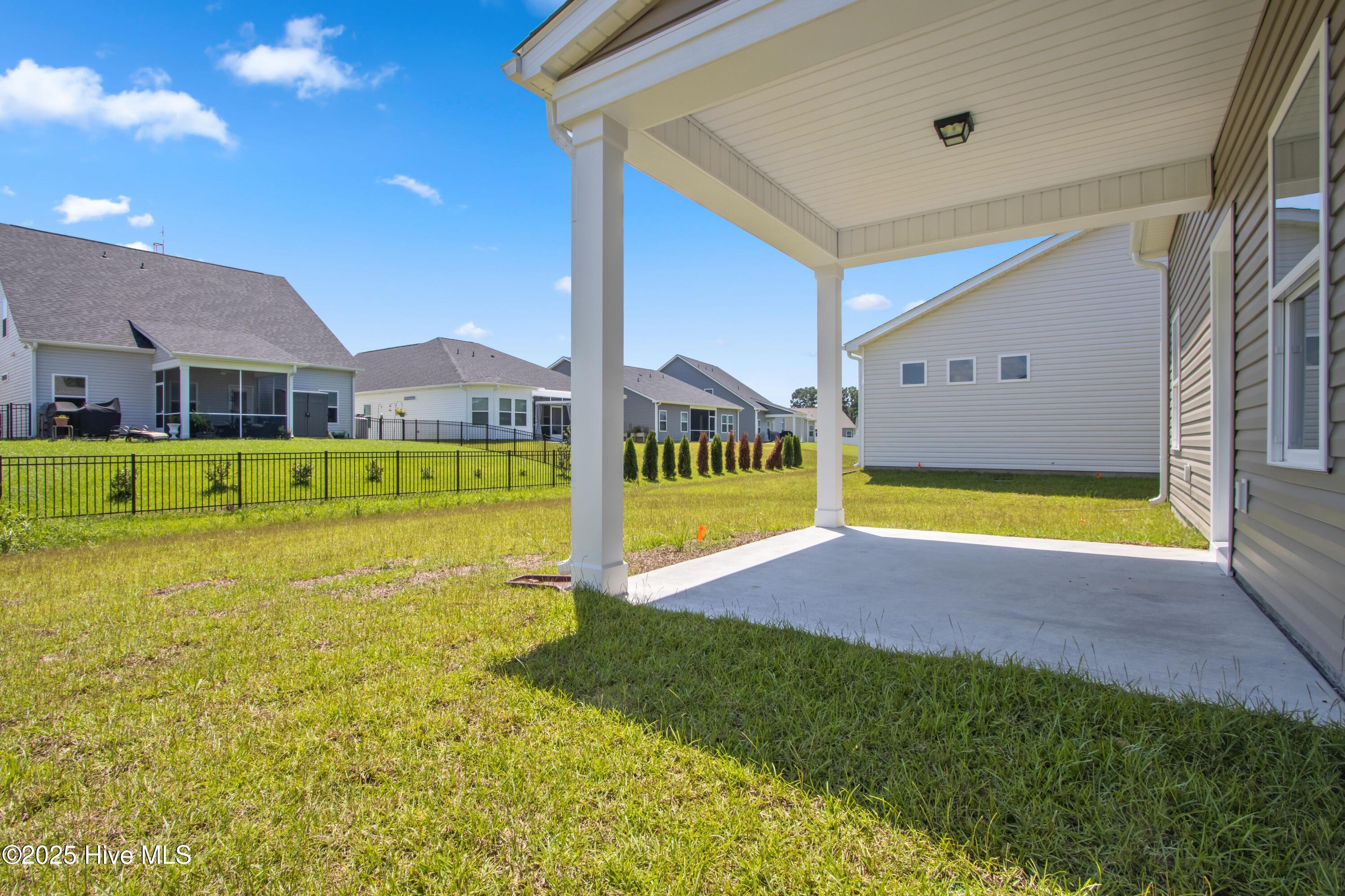 1111 Forest Bend Drive Property Photo 5