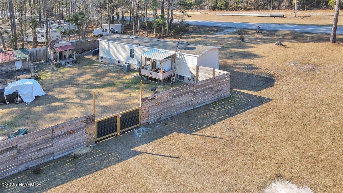 8465 Nc-53 Property Photo