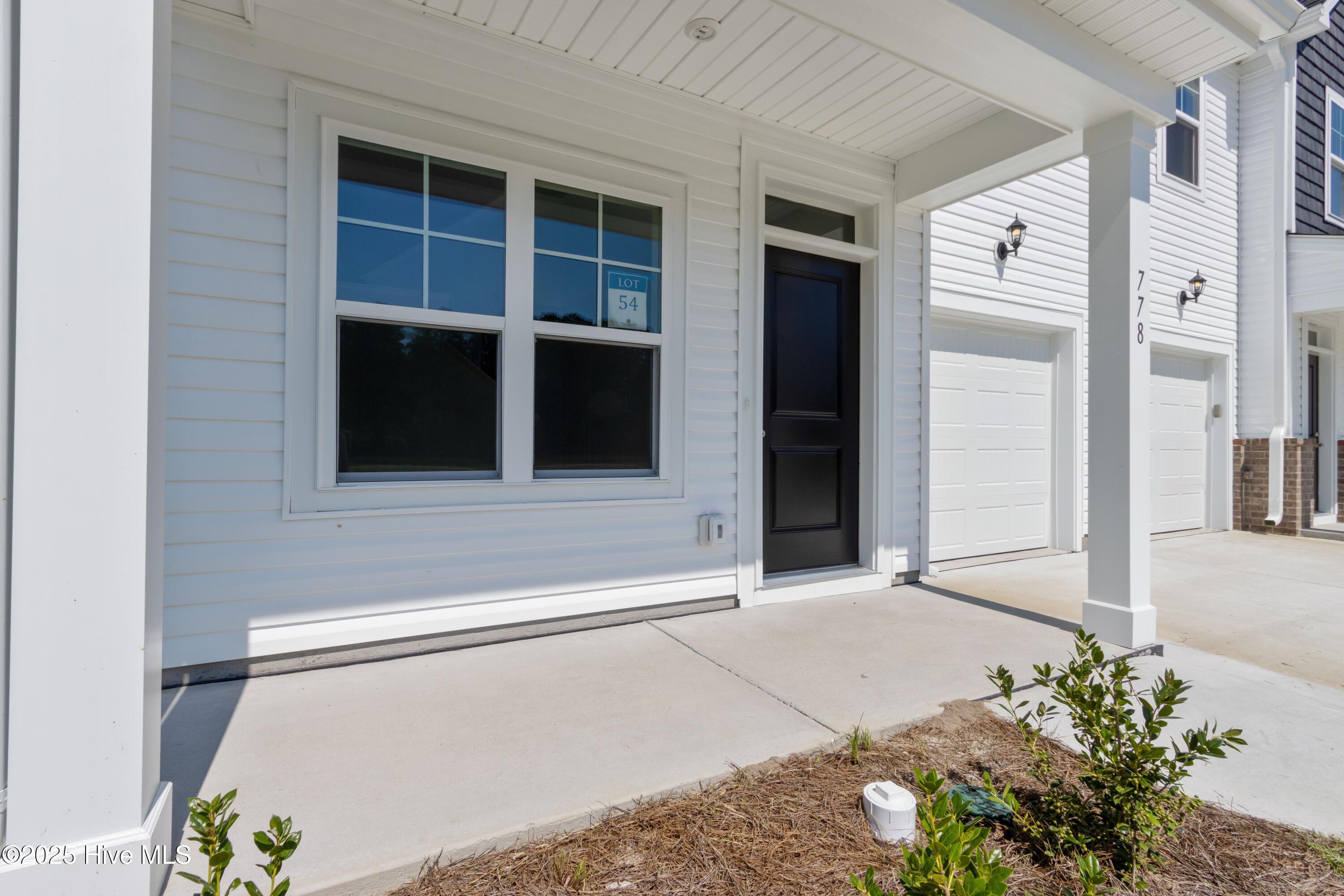 778 Palm Frond Way Property Photo 8