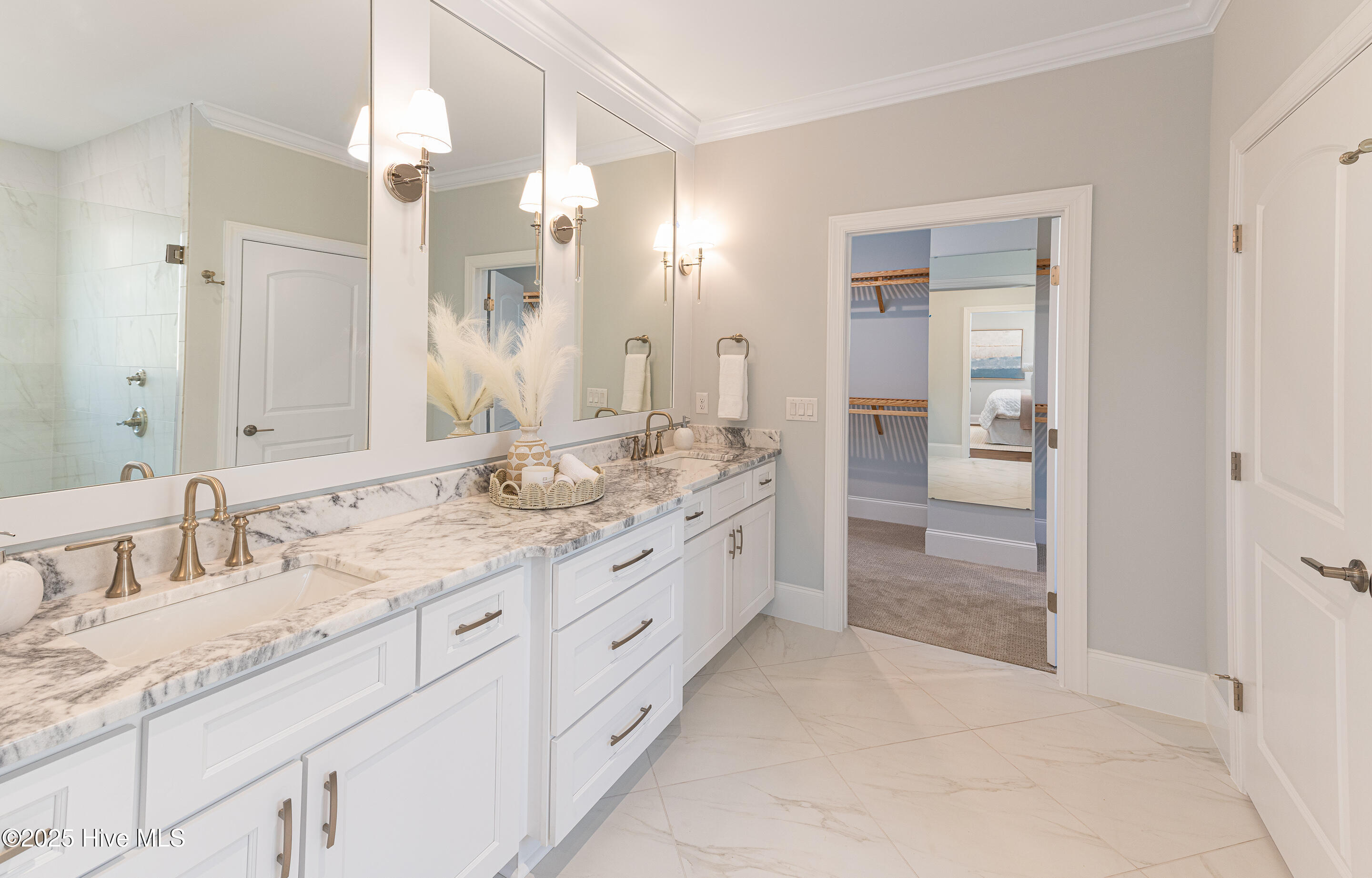 6657 Annesbrook Place Property Photo 8