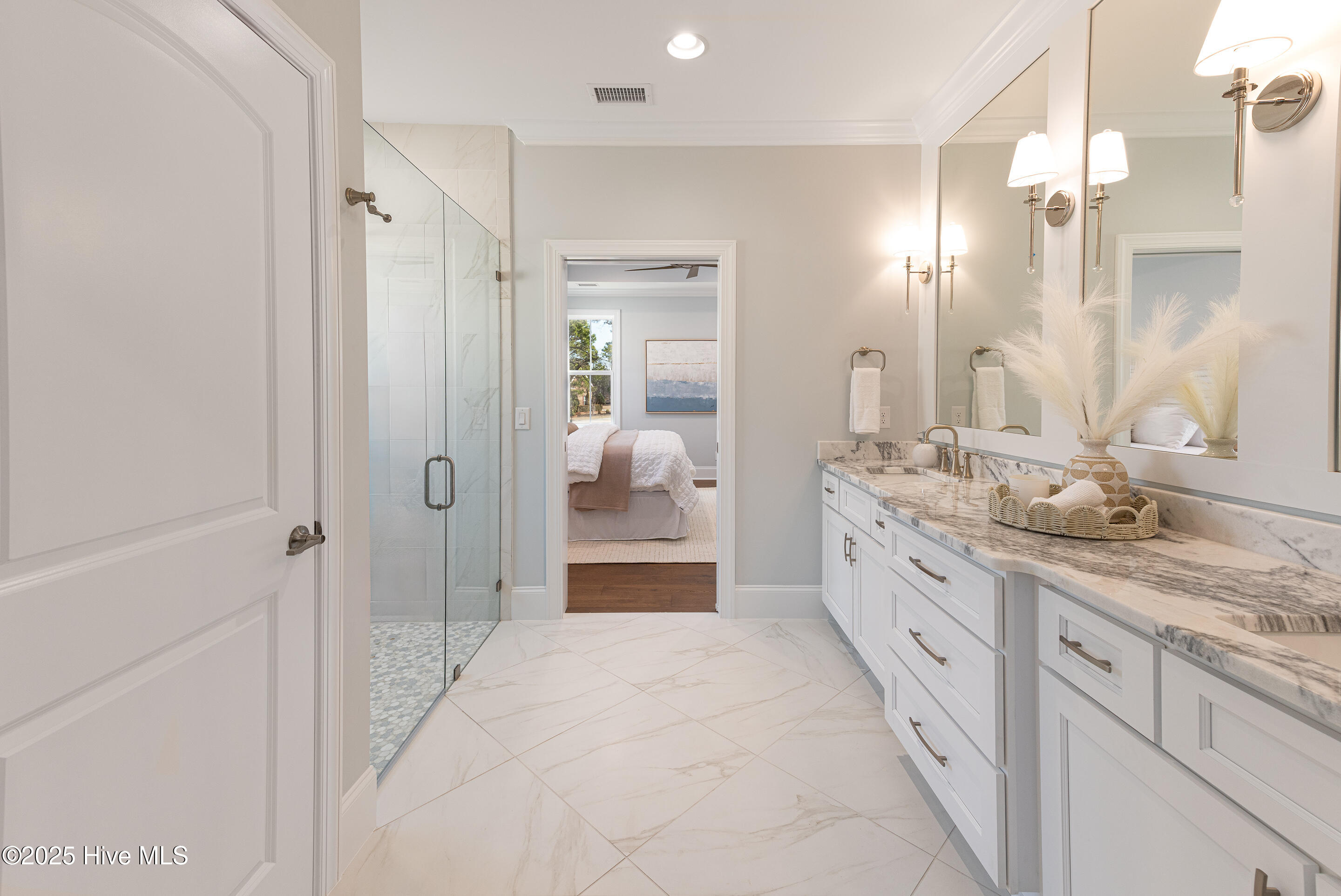 6657 Annesbrook Place Property Photo 13