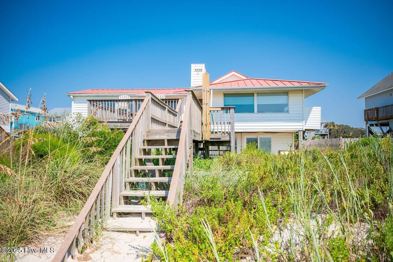 3225 E Beach Drive Property Photo 1