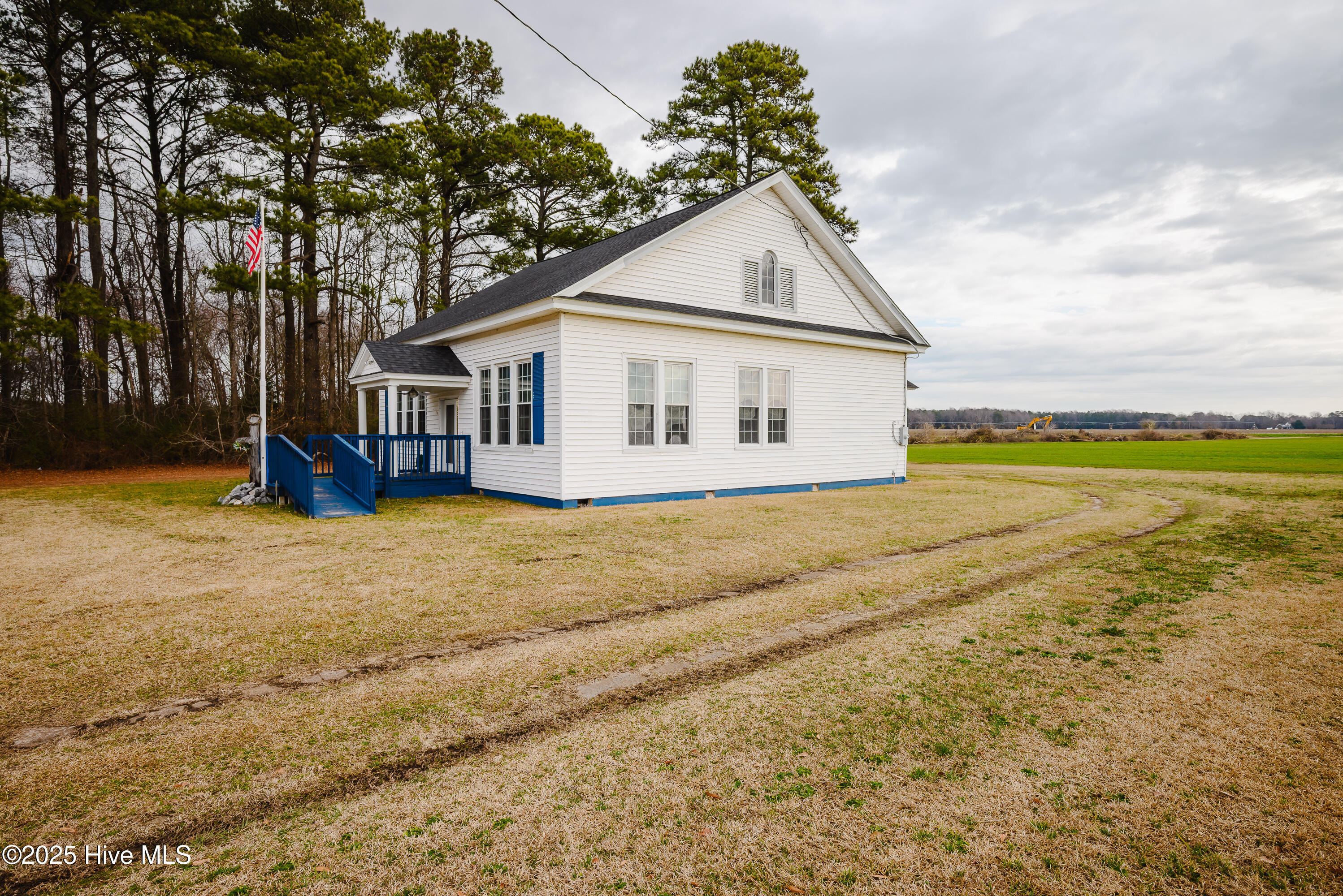 2862 Virginia Road Property Photo 3