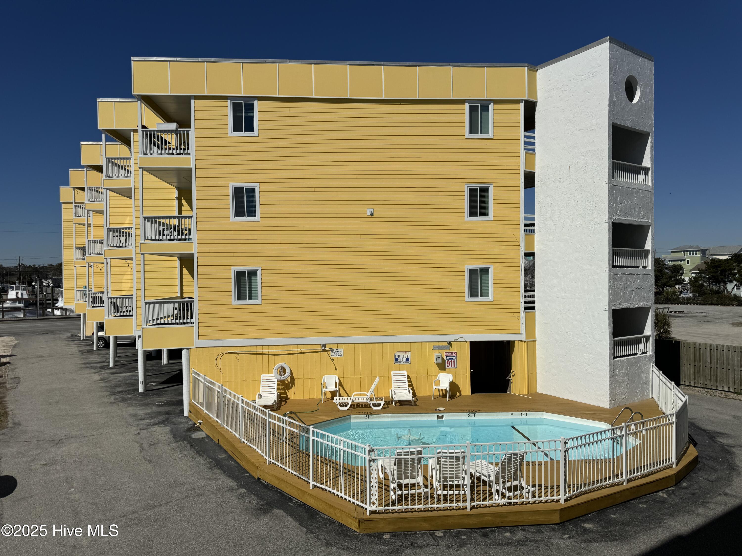 Beach Harbour Real Estate Listings Main Image