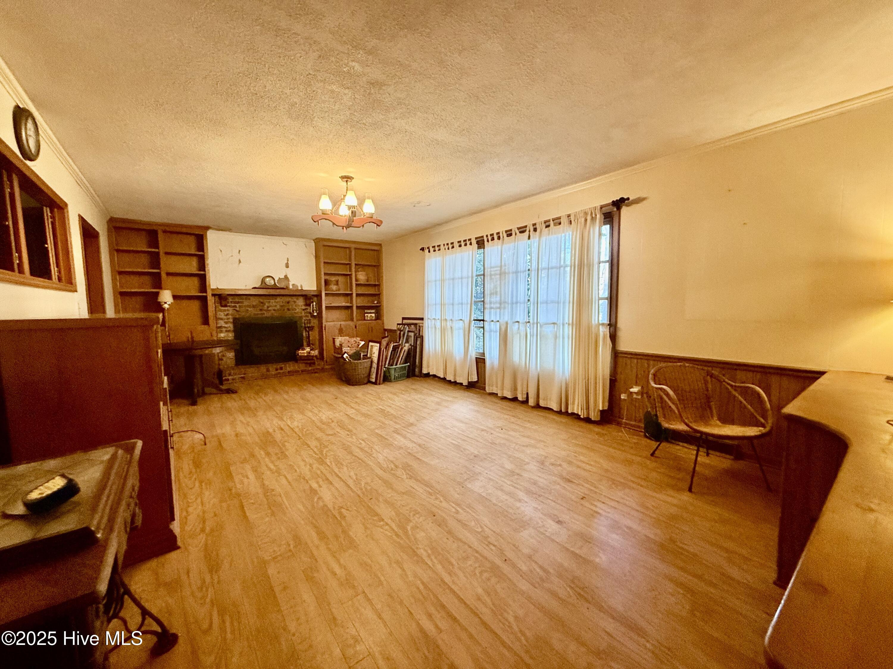 755 Cumberland Circle Property Photo 3