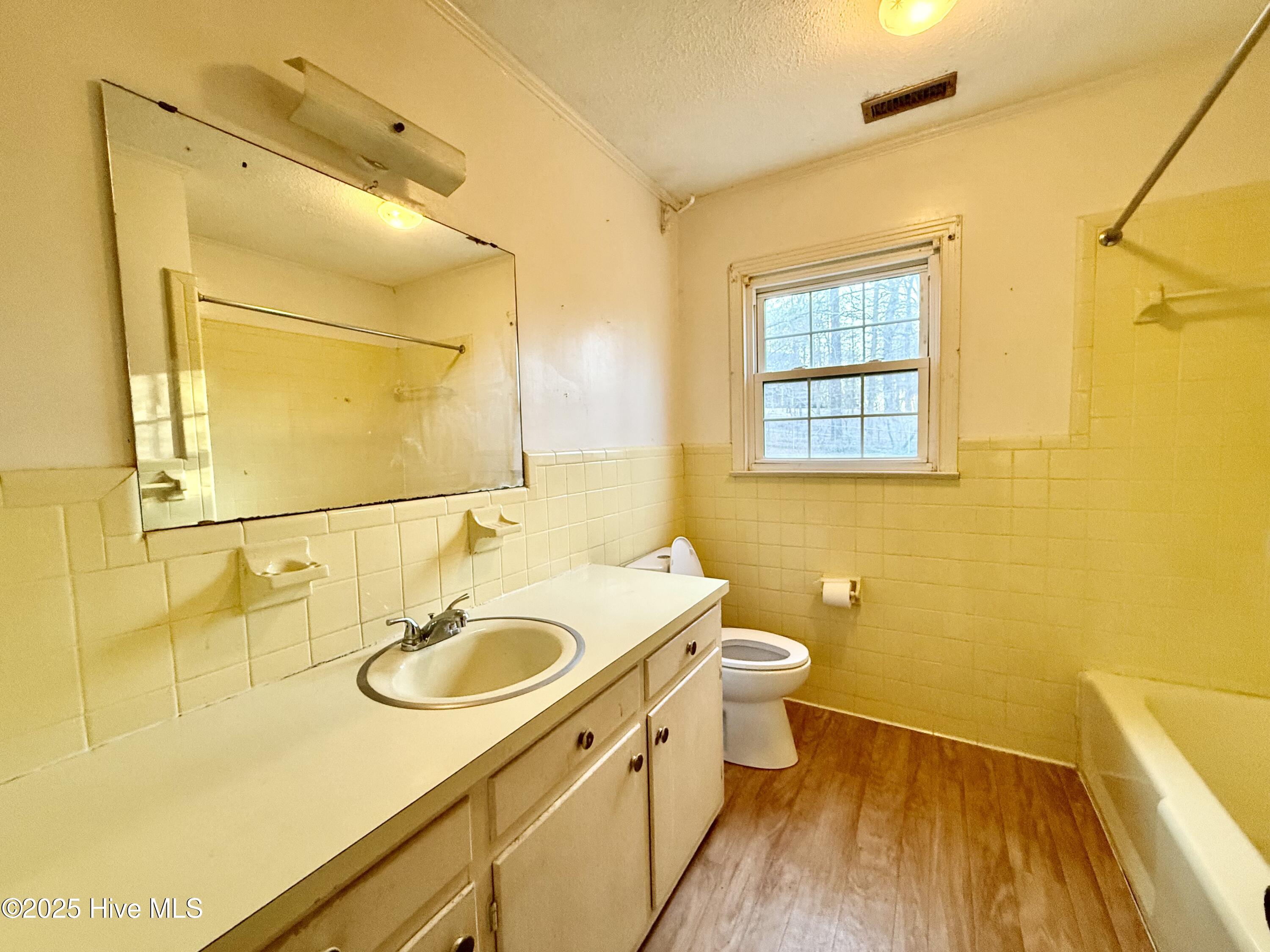 755 Cumberland Circle Property Photo 6