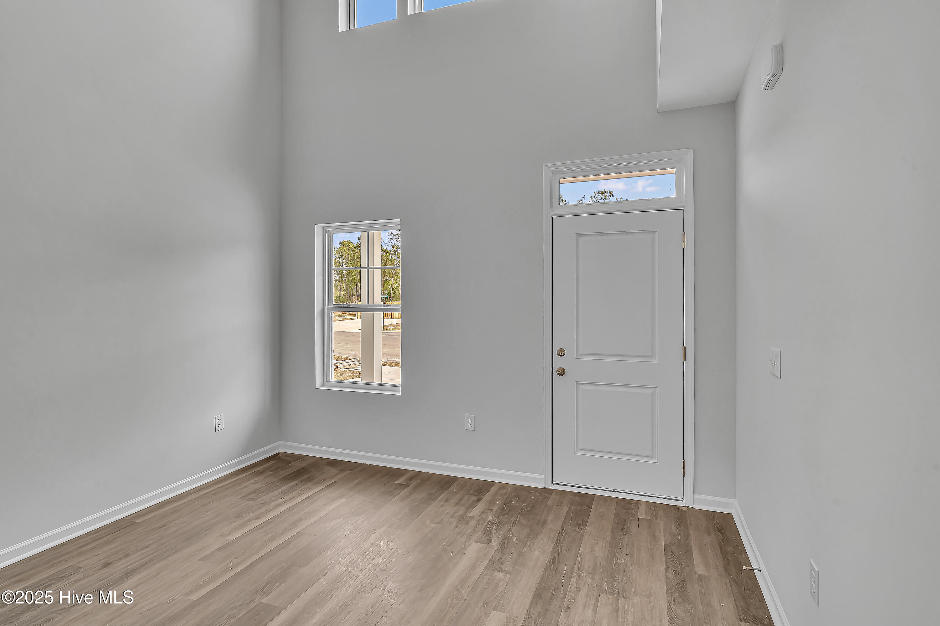 794 Palm Frond Way Property Photo 14