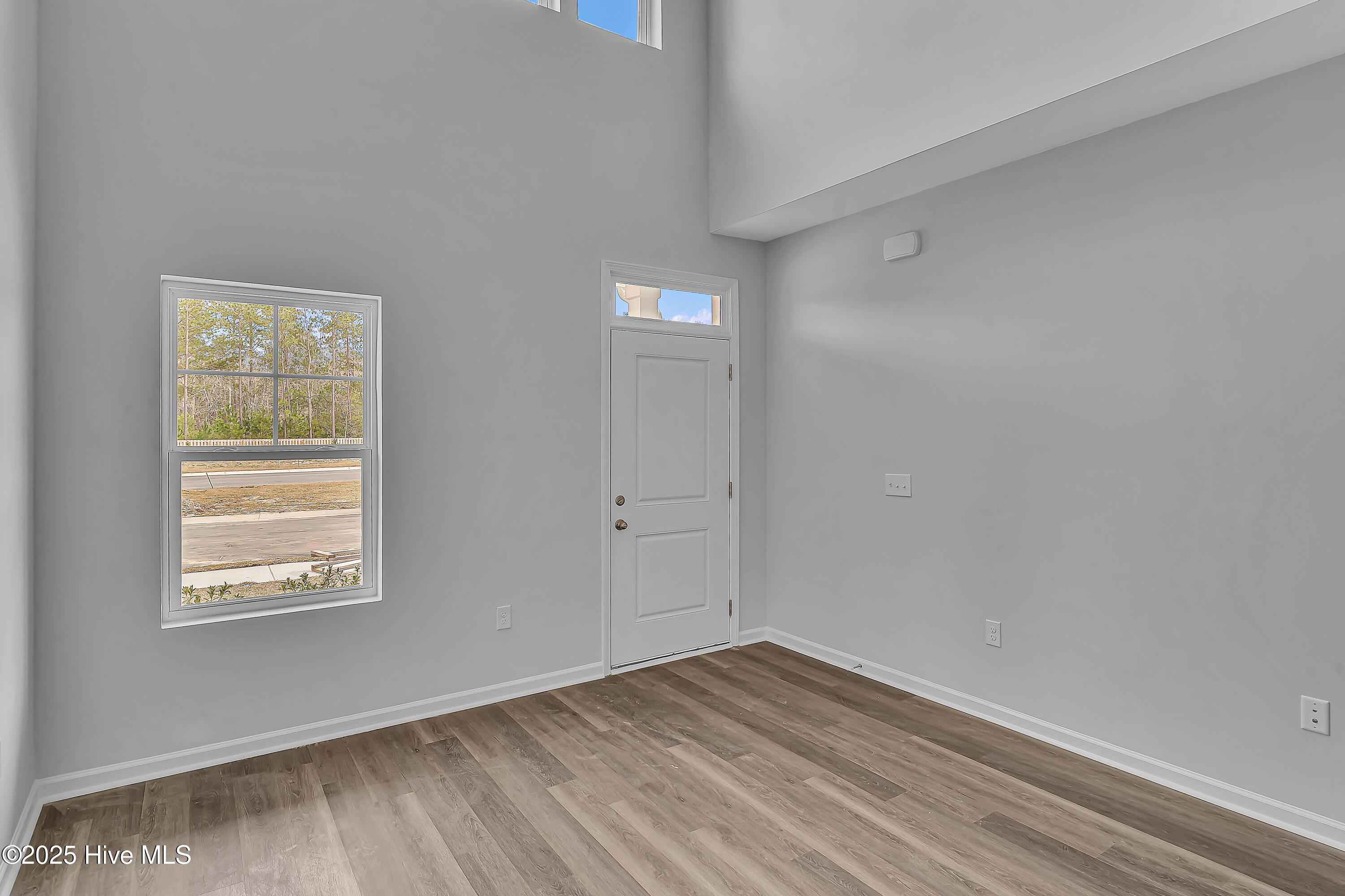 794 Palm Frond Way Property Photo 16