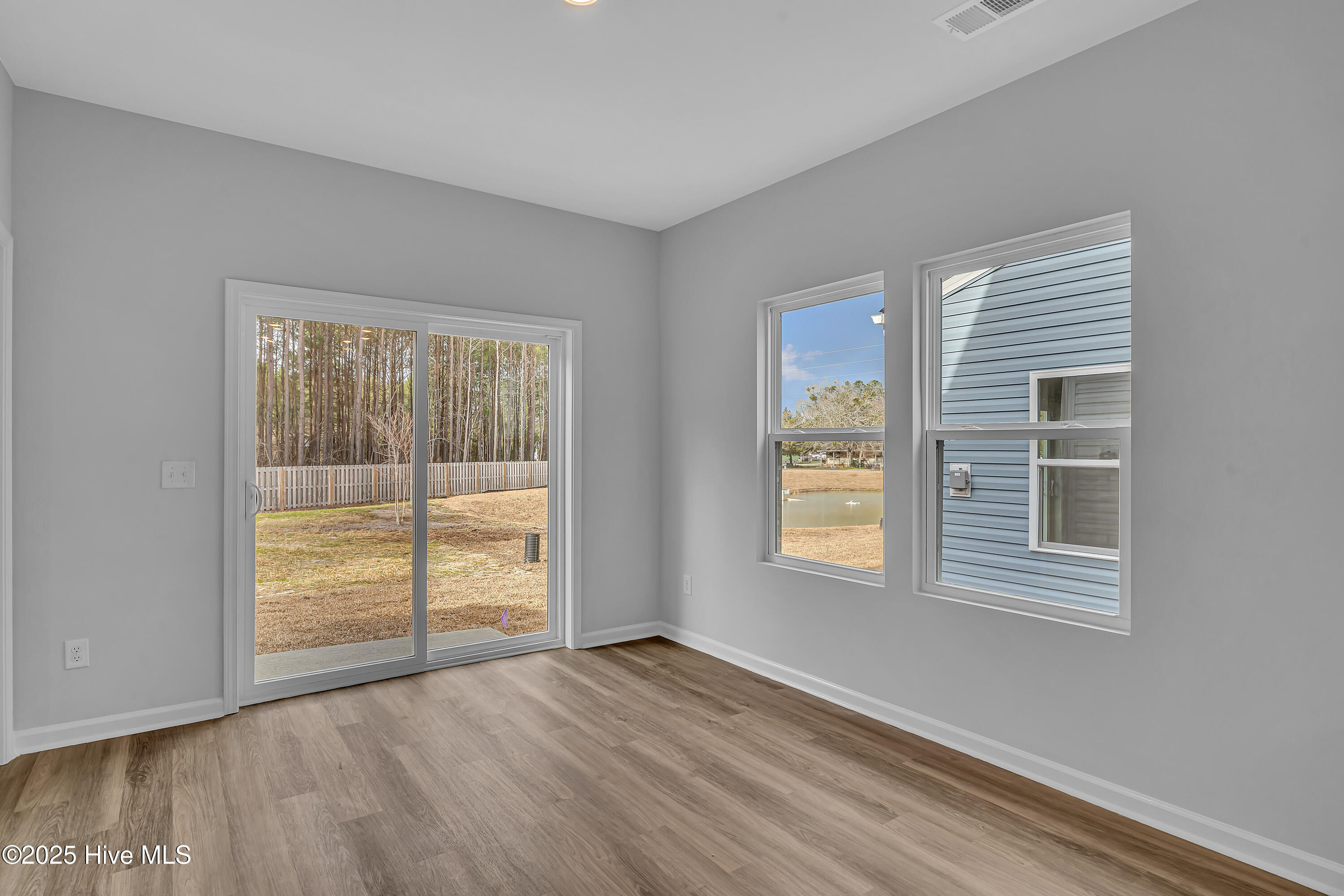 798 Palm Frond Way Property Photo 8