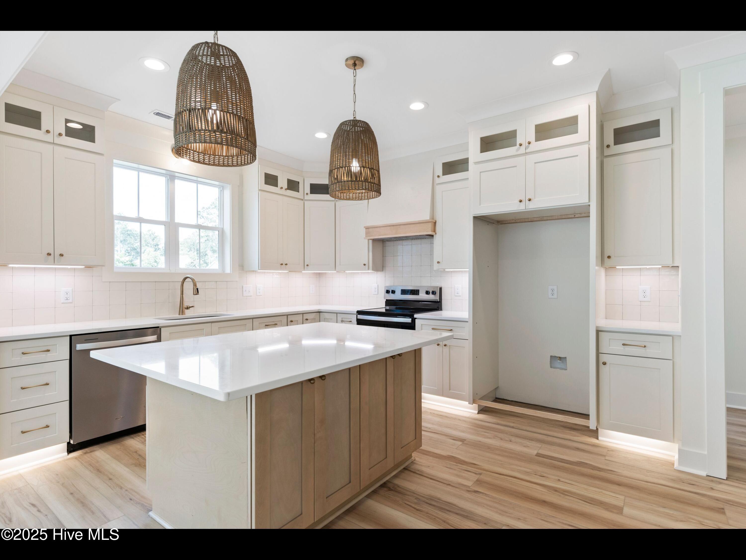 387 Blossom Tree Lane Property Photo 17
