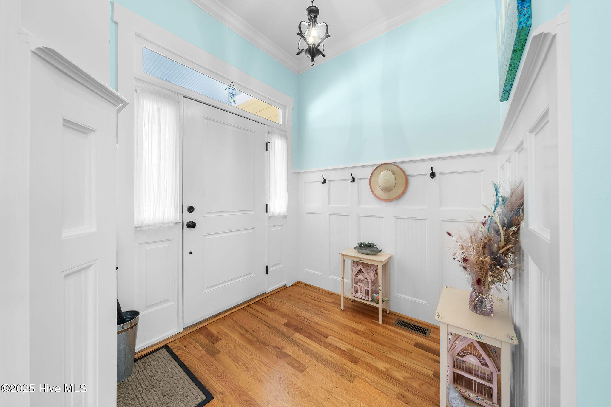2991 Boverie Street Property Photo 11